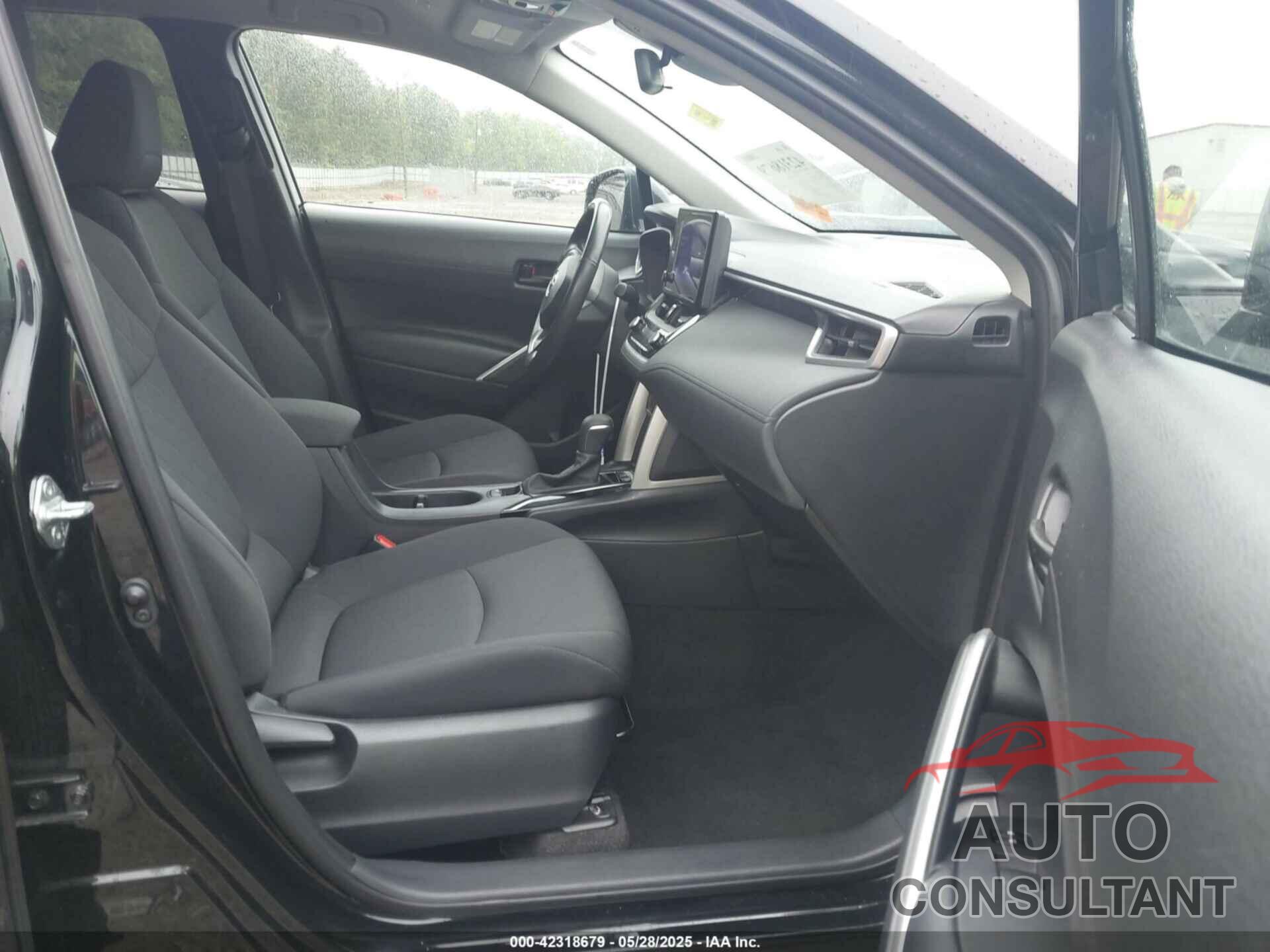 TOYOTA COROLLA CROSS 2023 - 7MUCAAAG0PV053404