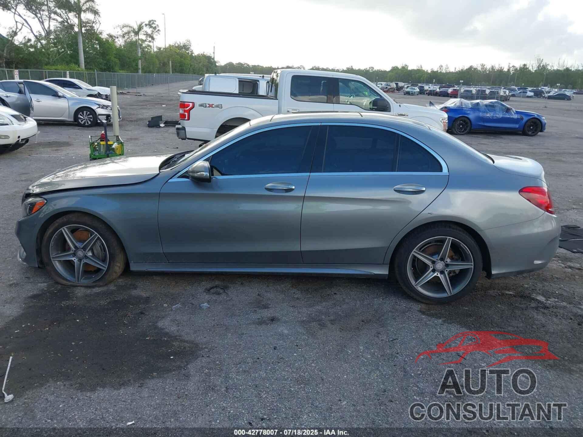 MERCEDES-BENZ C 2015 - 55SWF6GB2FU011349