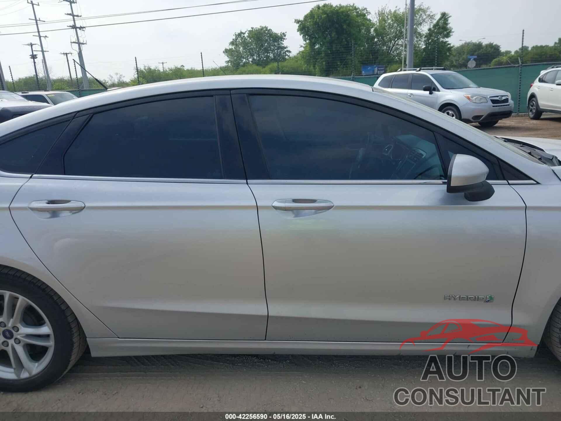 FORD FUSION HYBRID 2018 - 3FA6P0LU1JR157595