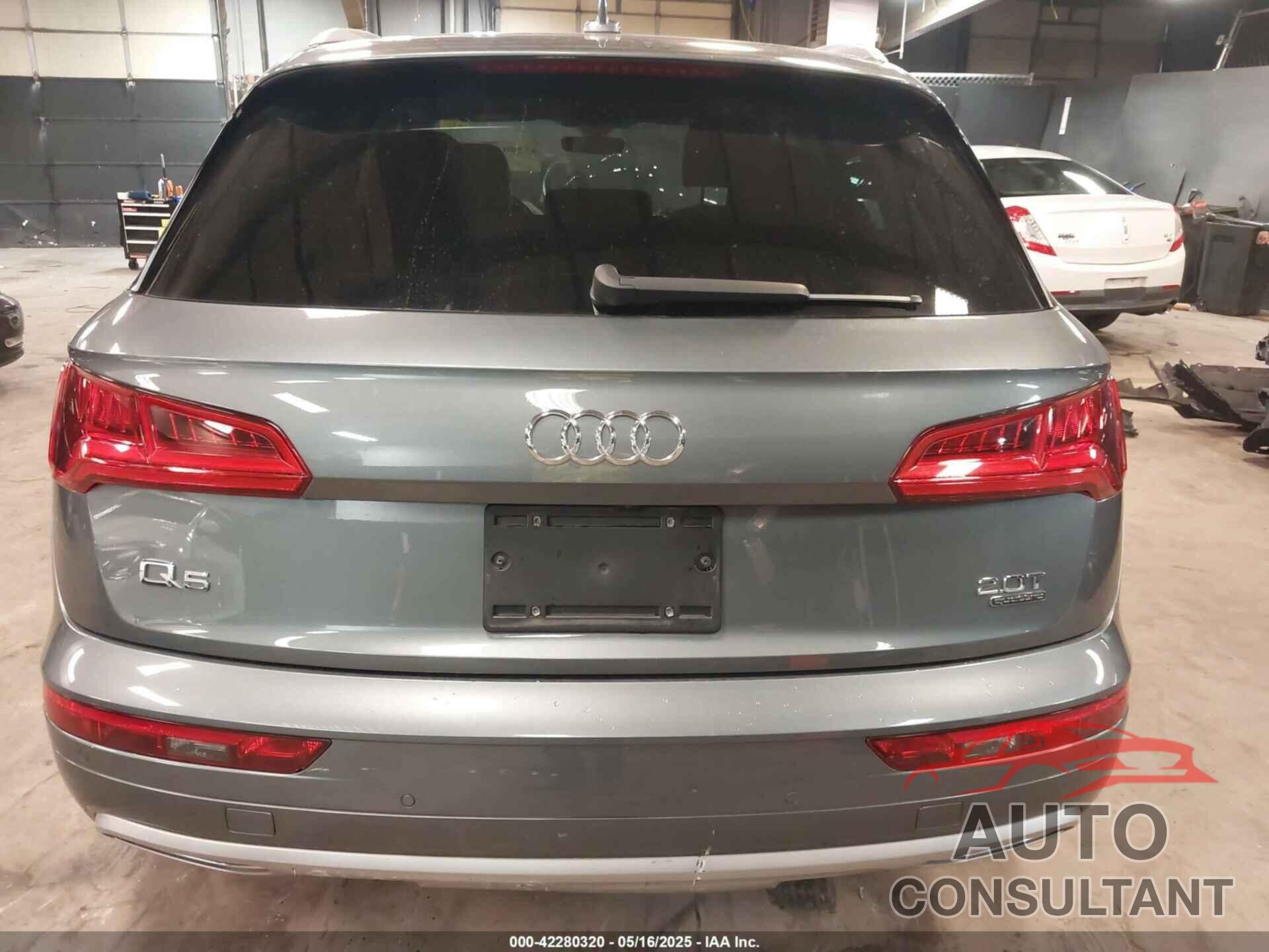 AUDI Q5 2018 - WA1BNAFY3J2238745