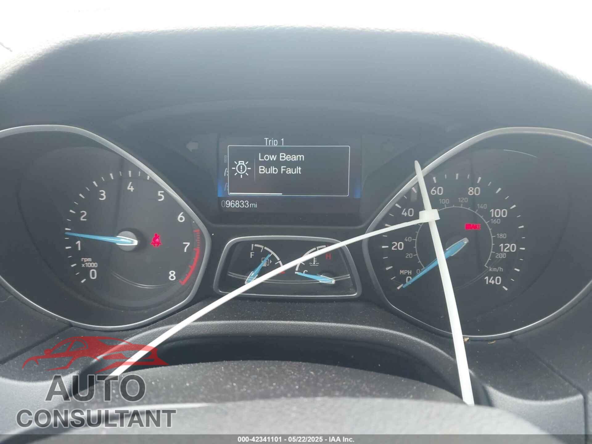 FORD FOCUS 2018 - 1FADP3E23JL219579
