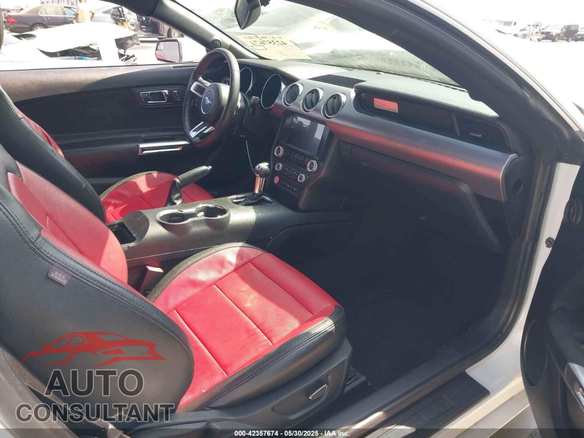 FORD MUSTANG 2015 - 1FA6P8TH4F5332918