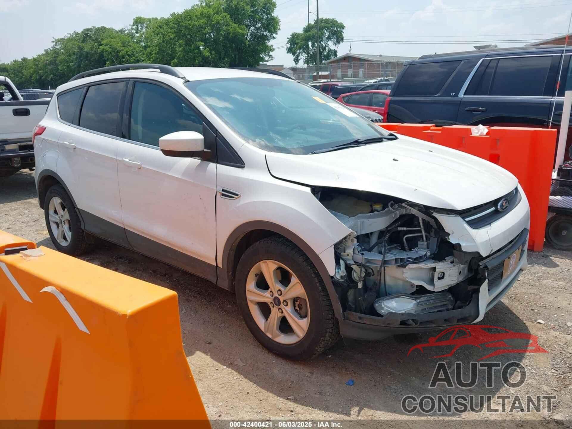 FORD ESCAPE 2014 - 1FMCU9G9XEUC00583