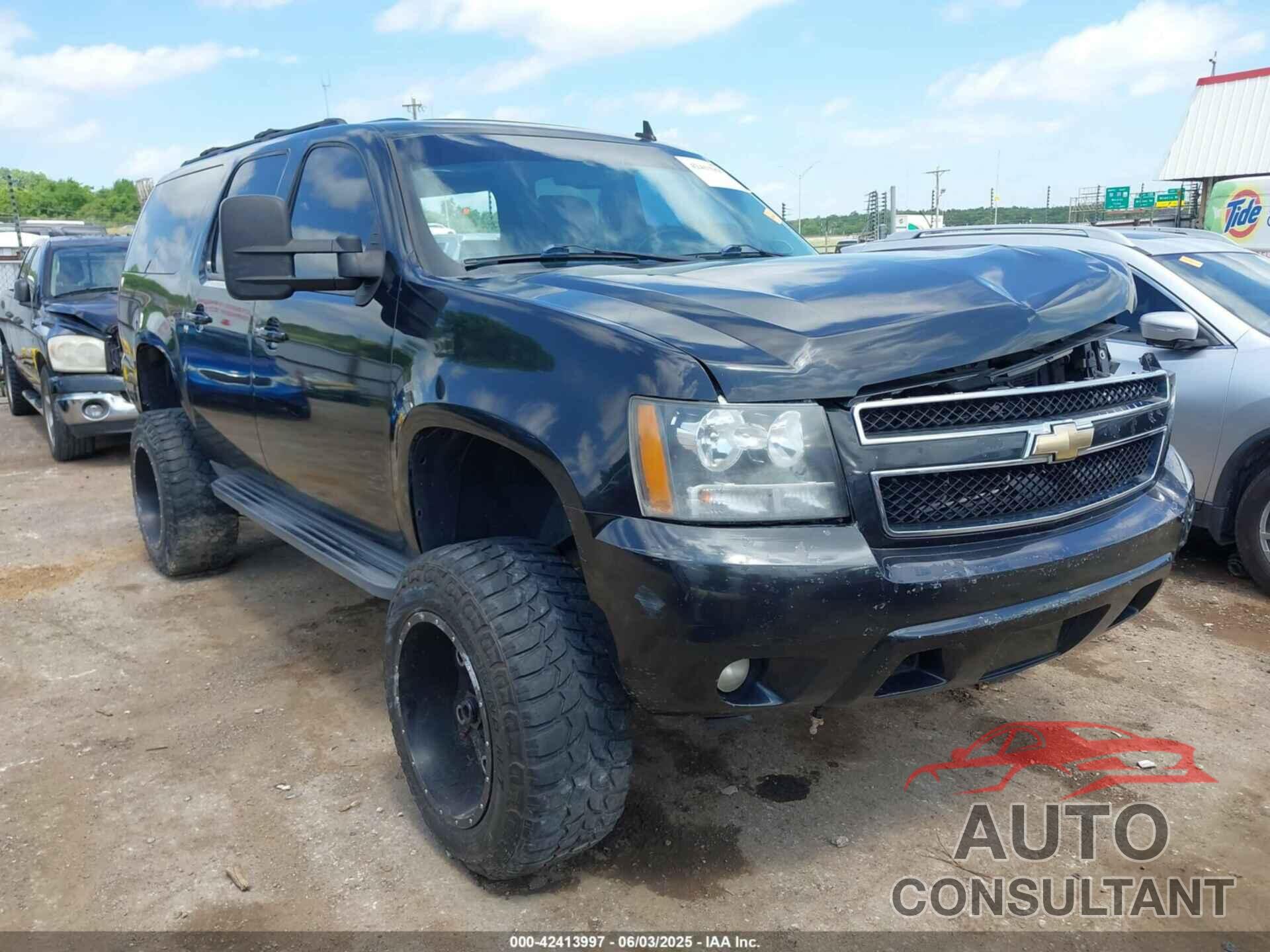CHEVROLET SUBURBAN 1500 2010 - 1GNUCJE08AR133987