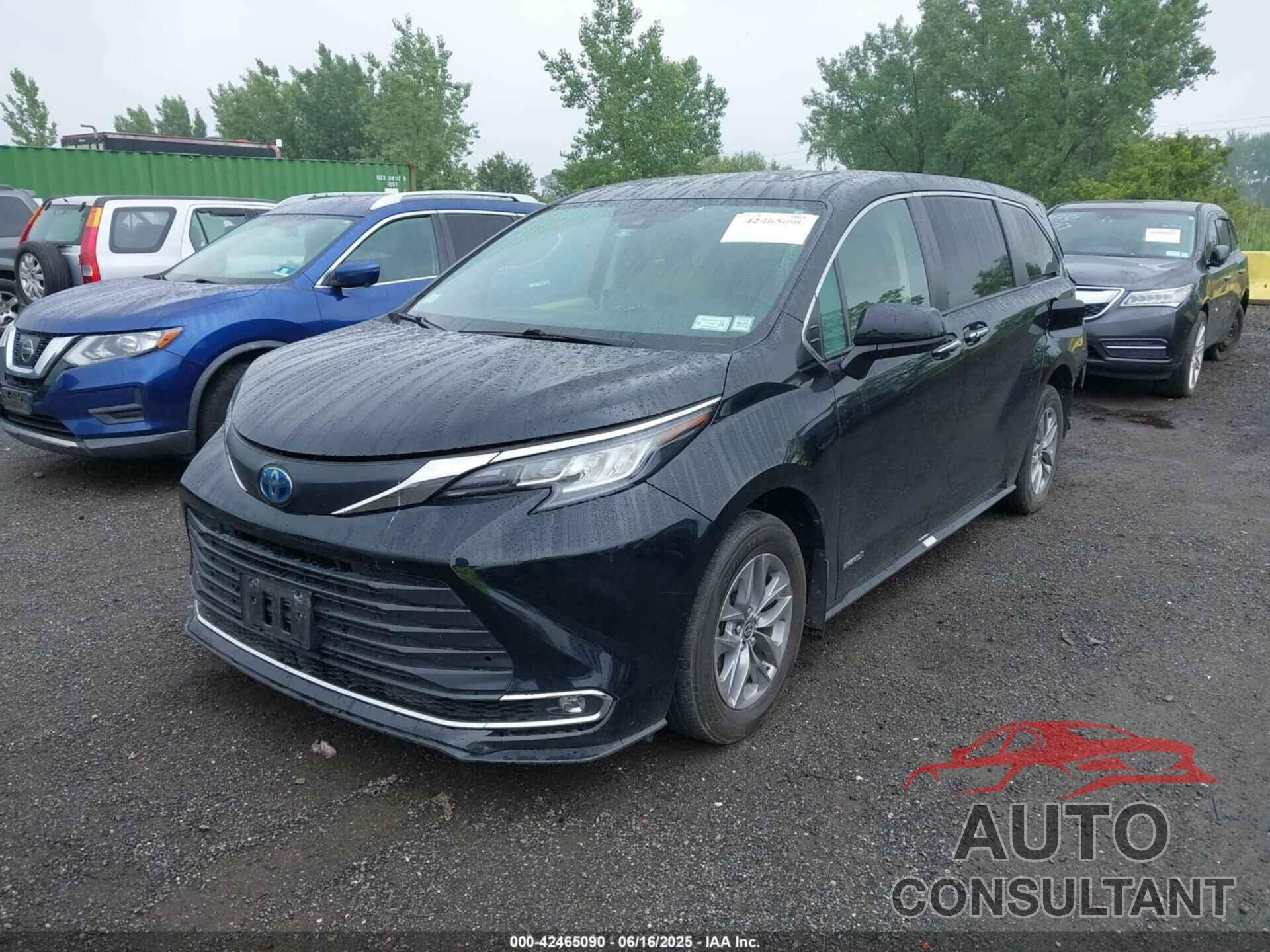 TOYOTA SIENNA 2021 - 5TDYSKFC4MS017574
