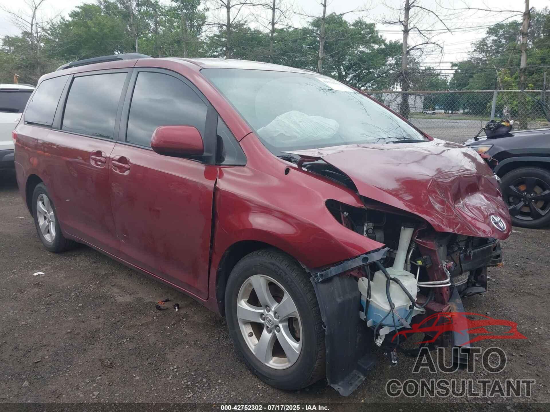 TOYOTA SIENNA 2013 - 5TDKK3DC2DS313482