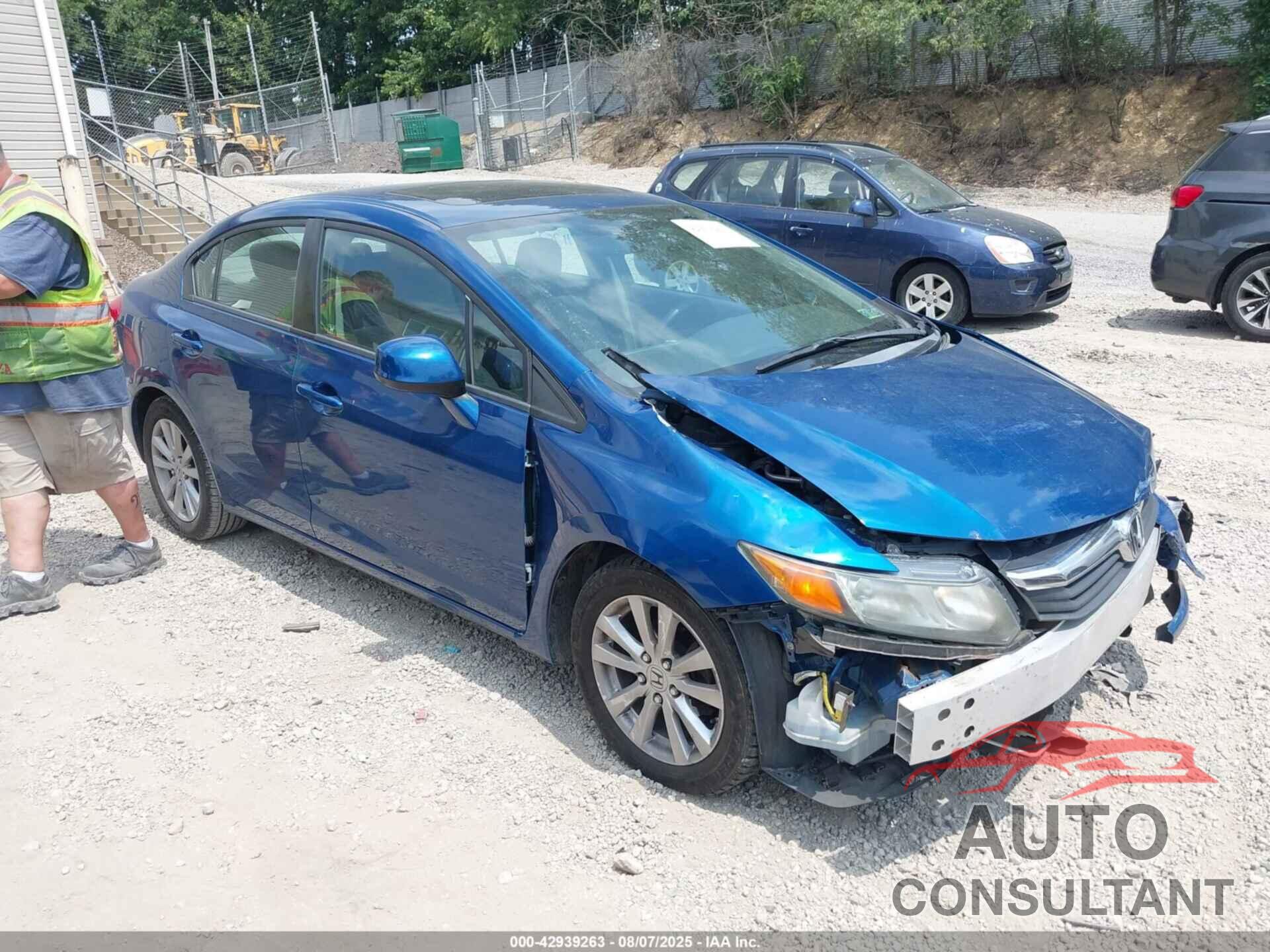 HONDA CIVIC 2012 - 2HGFB2F82CH582567