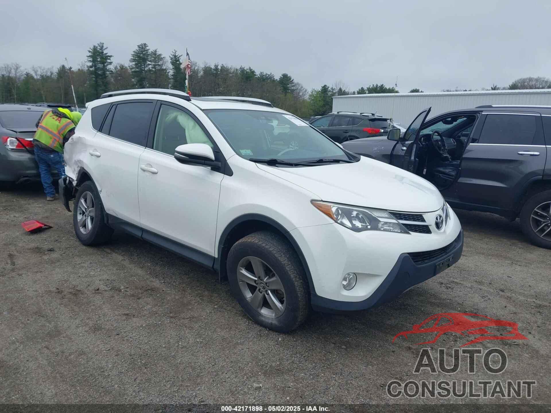 TOYOTA RAV4 2015 - JTMRFREV4FJ015019