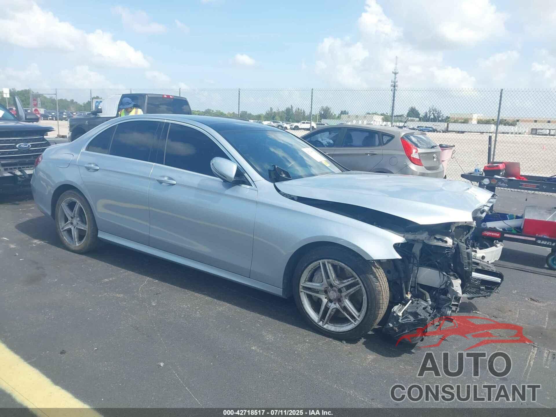 MERCEDES-BENZ E 300 2017 - WDDZF4JB5HA049722