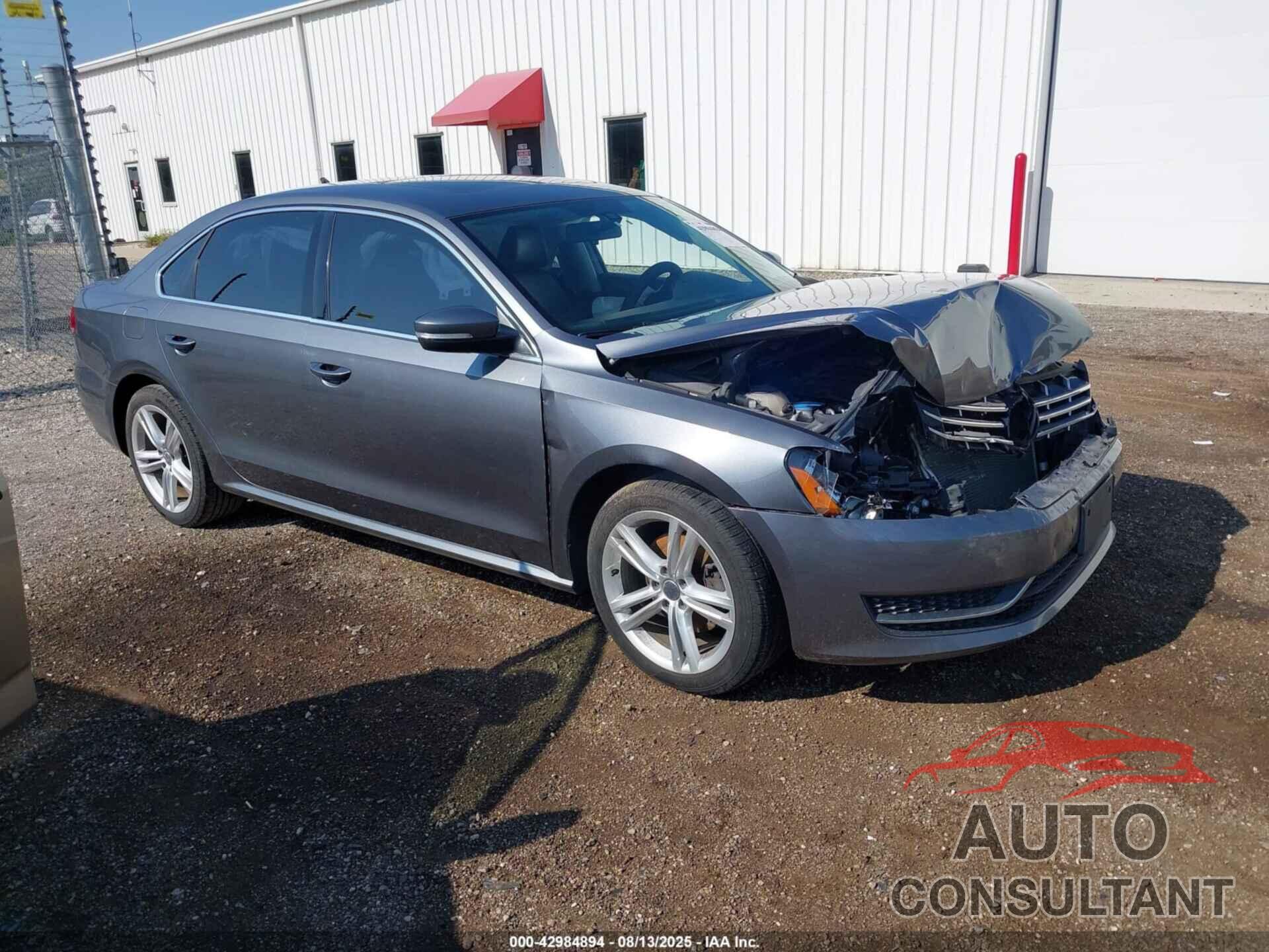 VOLKSWAGEN PASSAT 2015 - 1VWBV7A37FC093891
