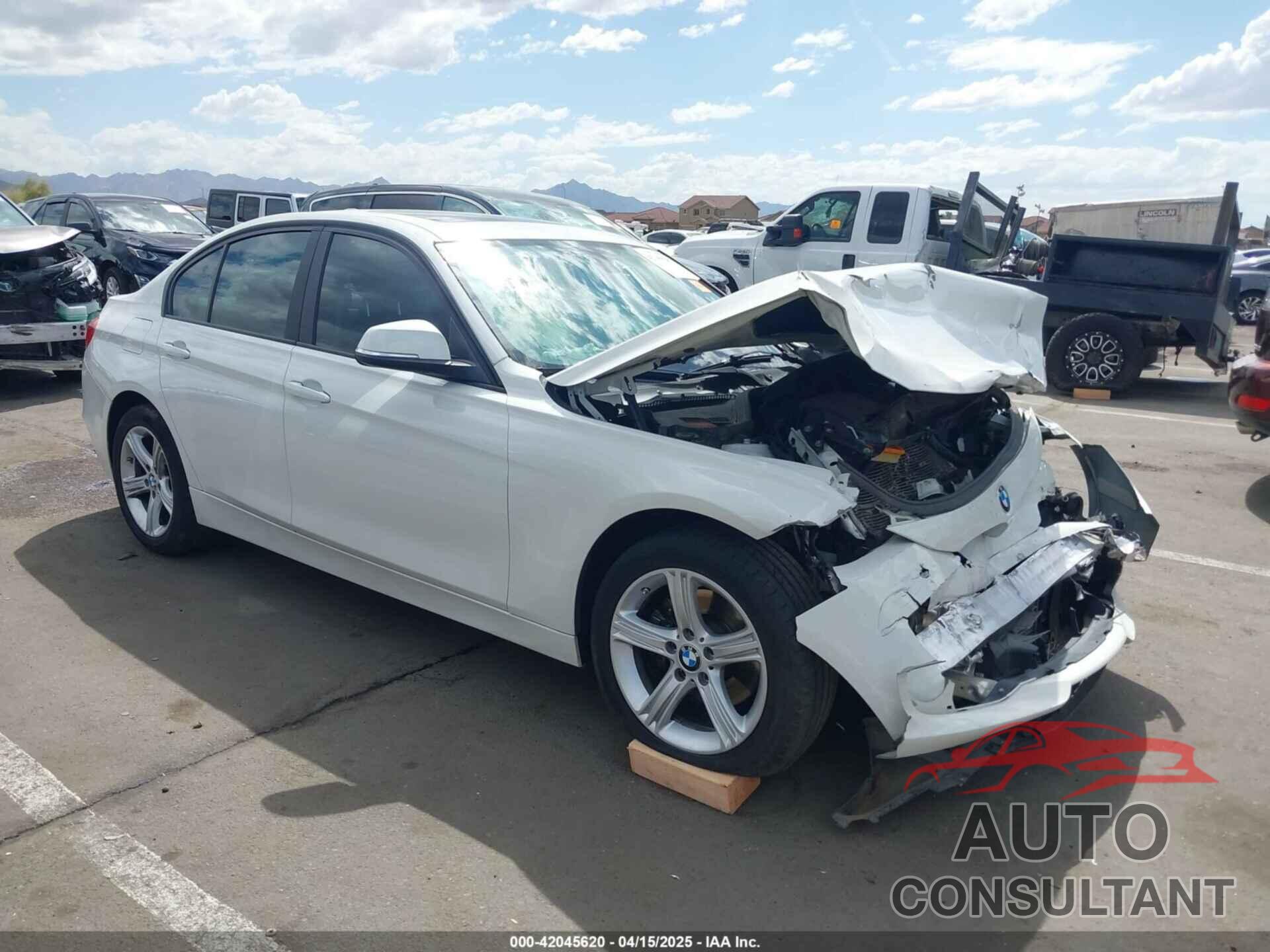 BMW 320I 2015 - WBA3B1C55FK136333
