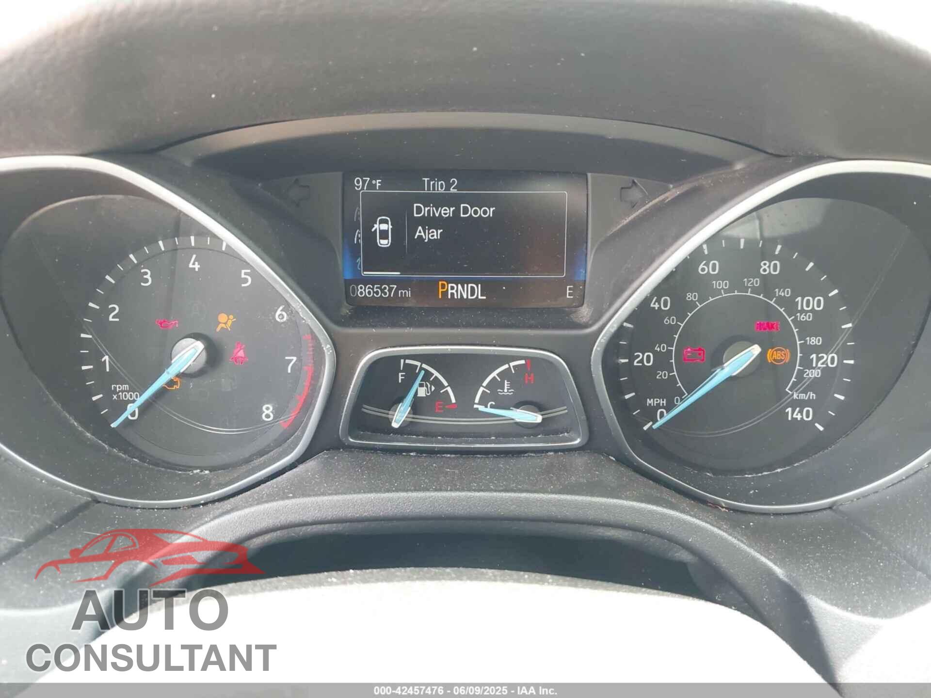 FORD FOCUS 2017 - 1FADP3K28HL220869