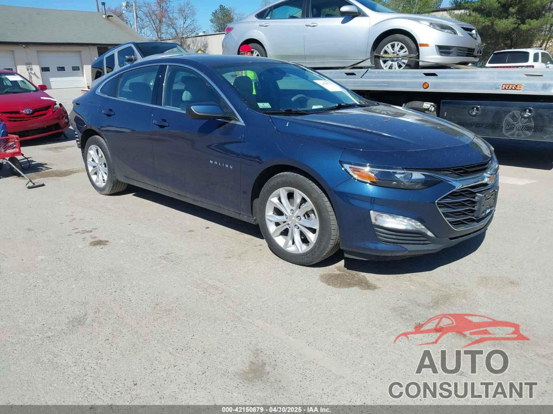 CHEVROLET MALIBU 2022 - 1G1ZD5ST3NF104740