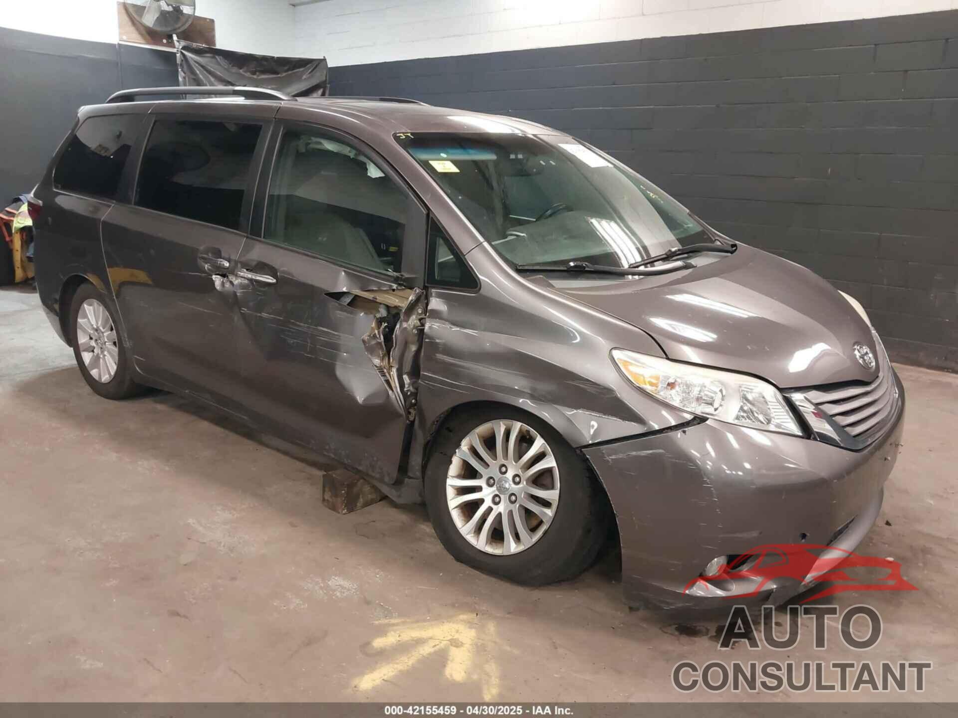 TOYOTA SIENNA 2015 - 5TDYK3DC3FS677780