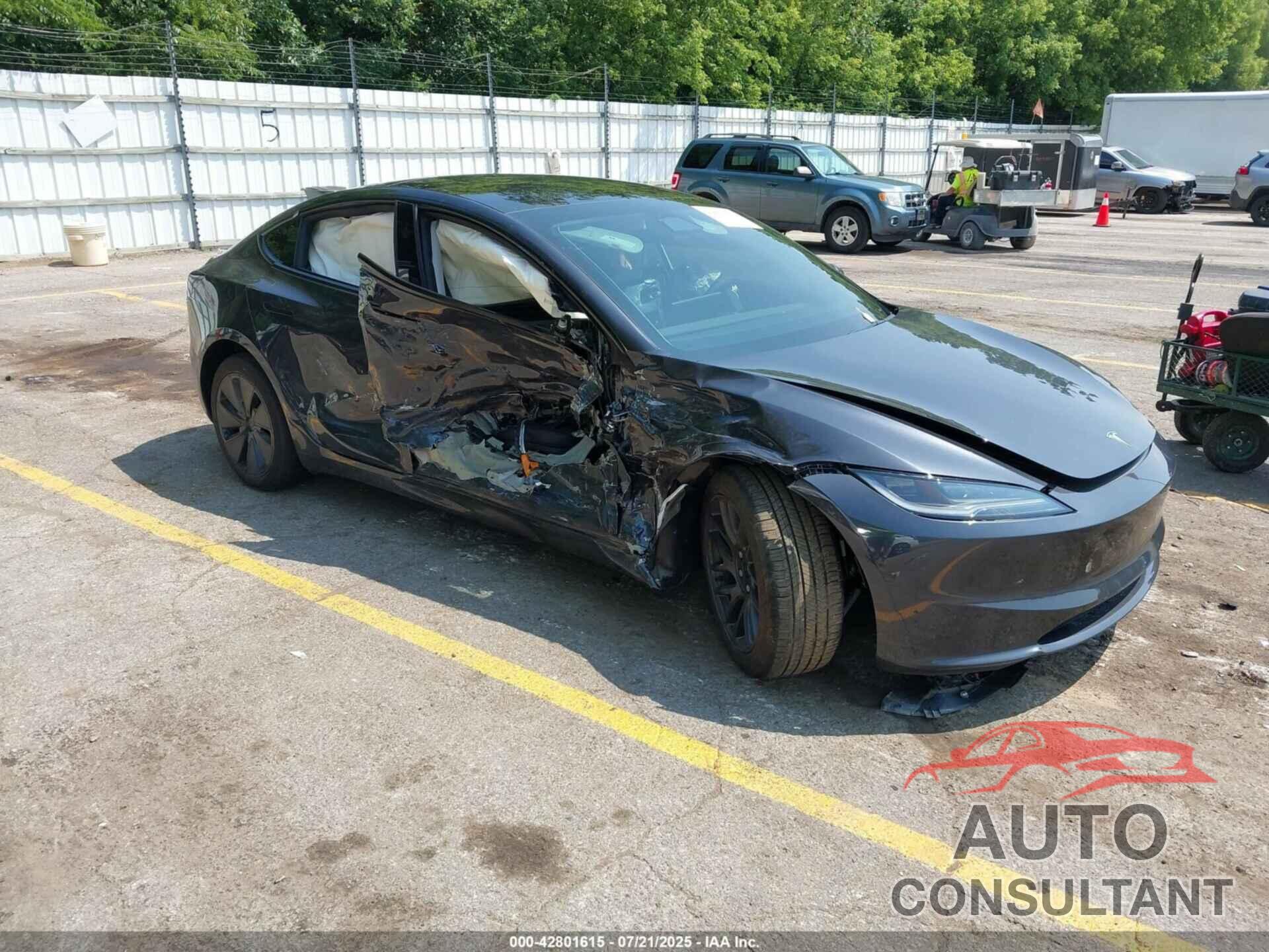 TESLA MODEL 3 2025 - 5YJ3E1EB5SF012924