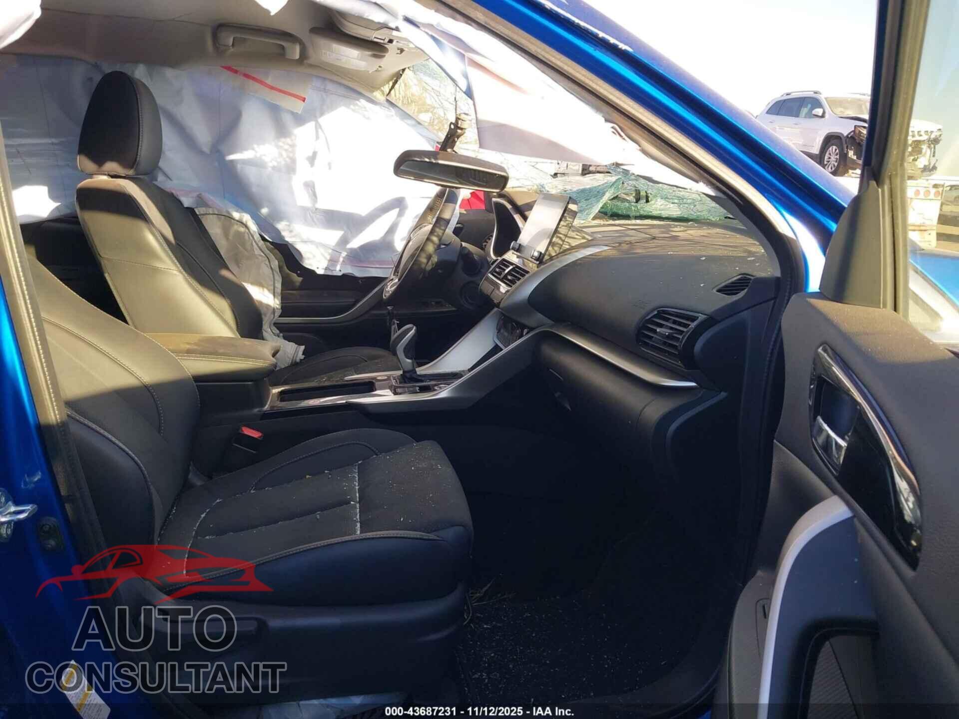 MITSUBISHI ECLIPSE CROSS 2025 - JA4ATWAA4SZ048079