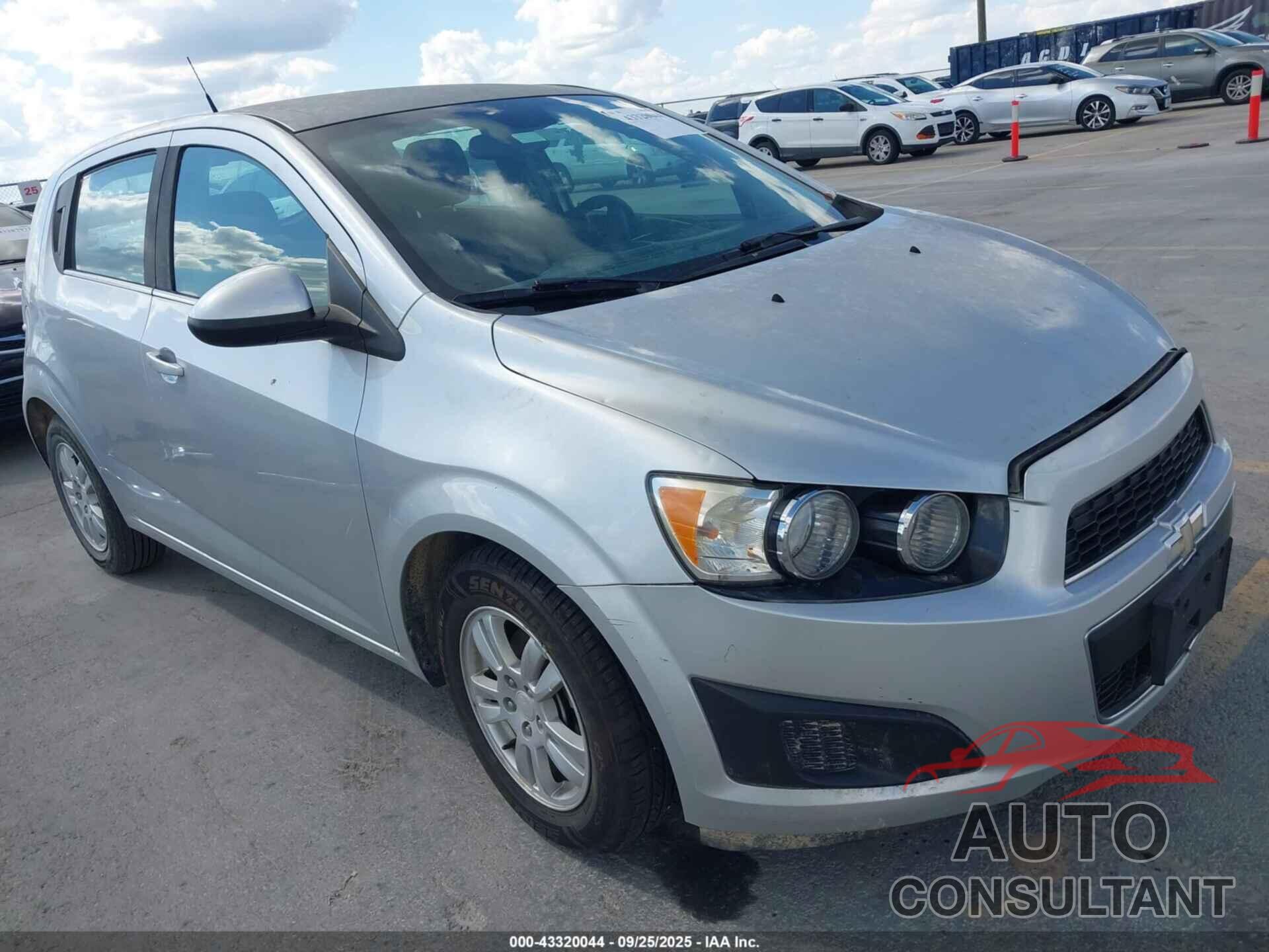CHEVROLET SONIC 2013 - 1G1JC6SB5D4138296