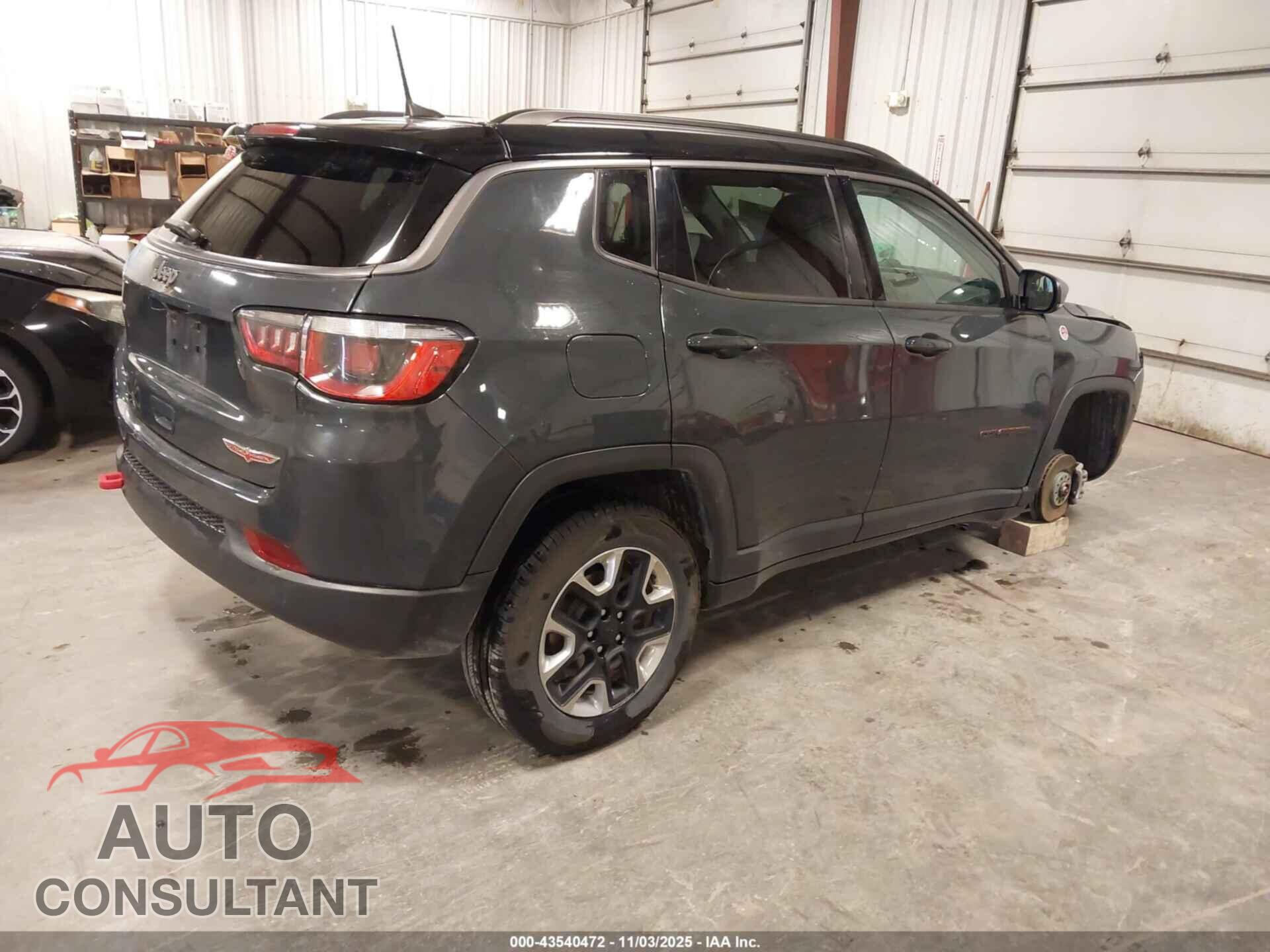 JEEP COMPASS 2018 - 3C4NJDDB7JT135132