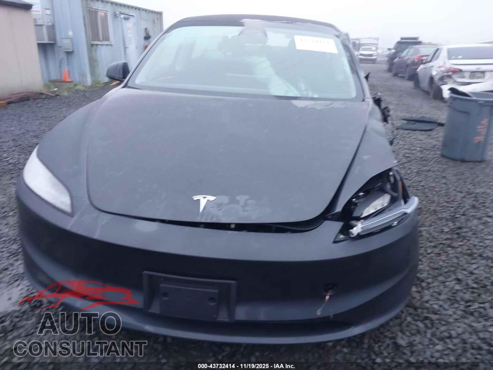 TESLA MODEL 3 2024 - 5YJ3E1EB2RF736726