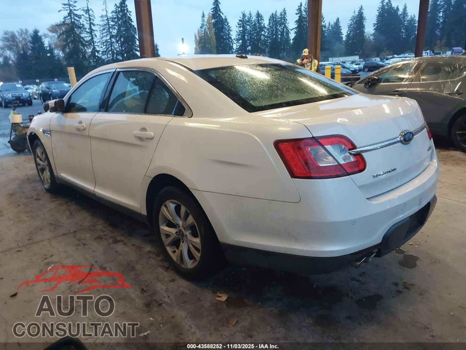 FORD TAURUS 2010 - 1FAHP2EW0AG141107