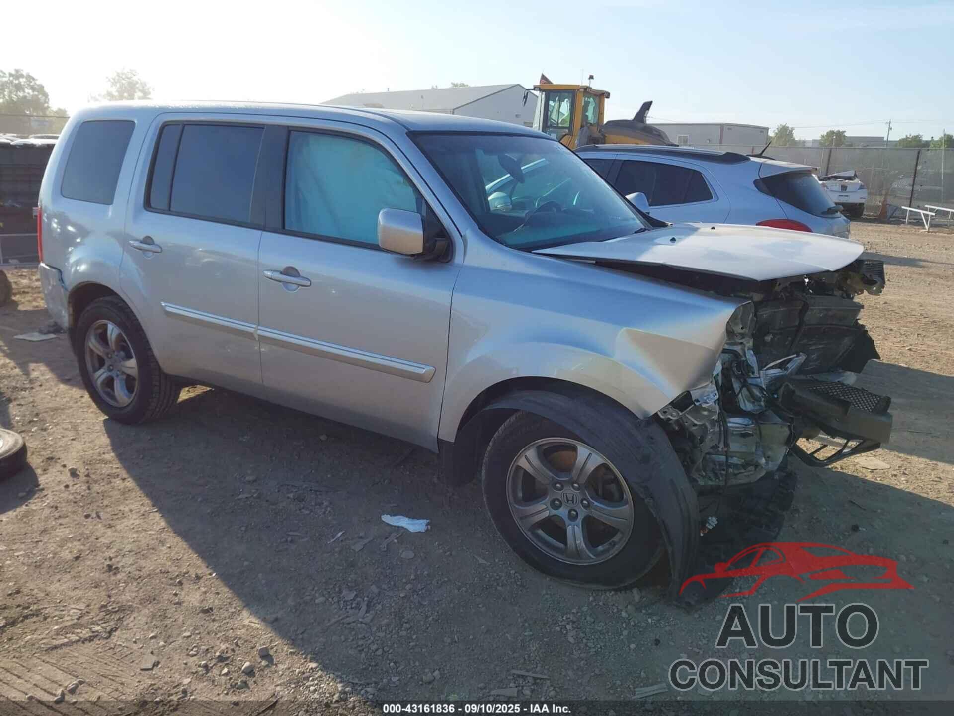 HONDA PILOT 2015 - 5FNYF4H50FB002723