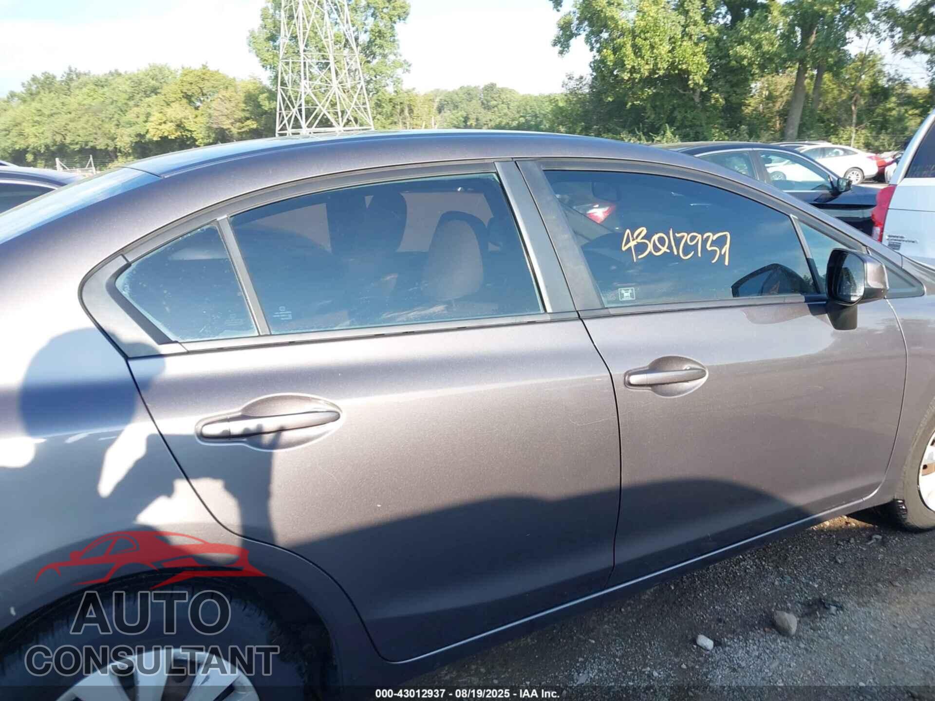 HONDA CIVIC 2012 - 19XFB2F55CE108807