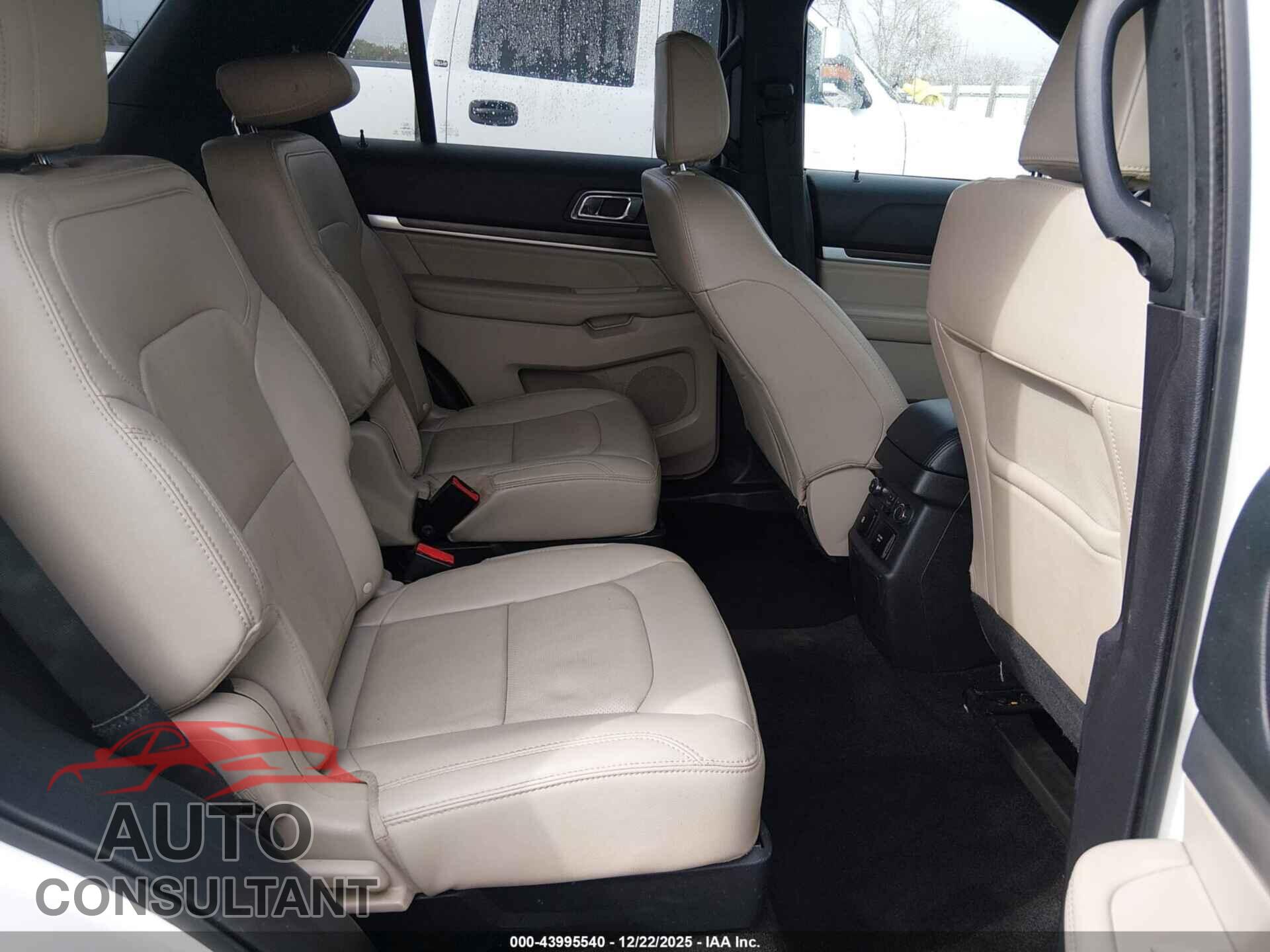 FORD EXPLORER 2018 - 1FM5K7F85JGB39244