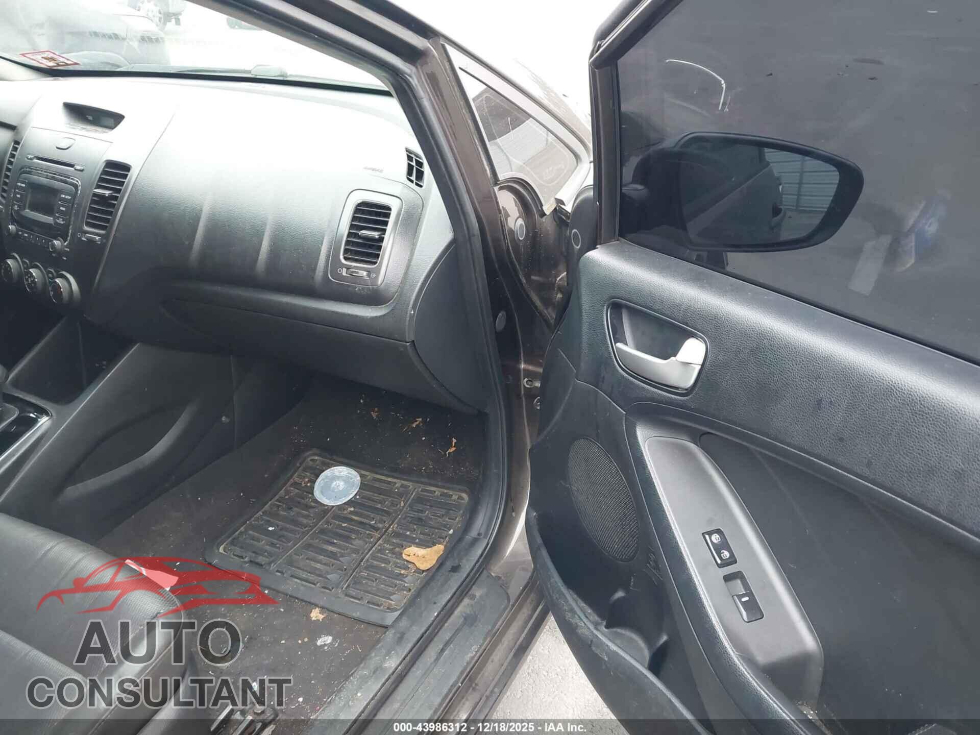 KIA FORTE 2017 - 3KPFK4A79HE031841