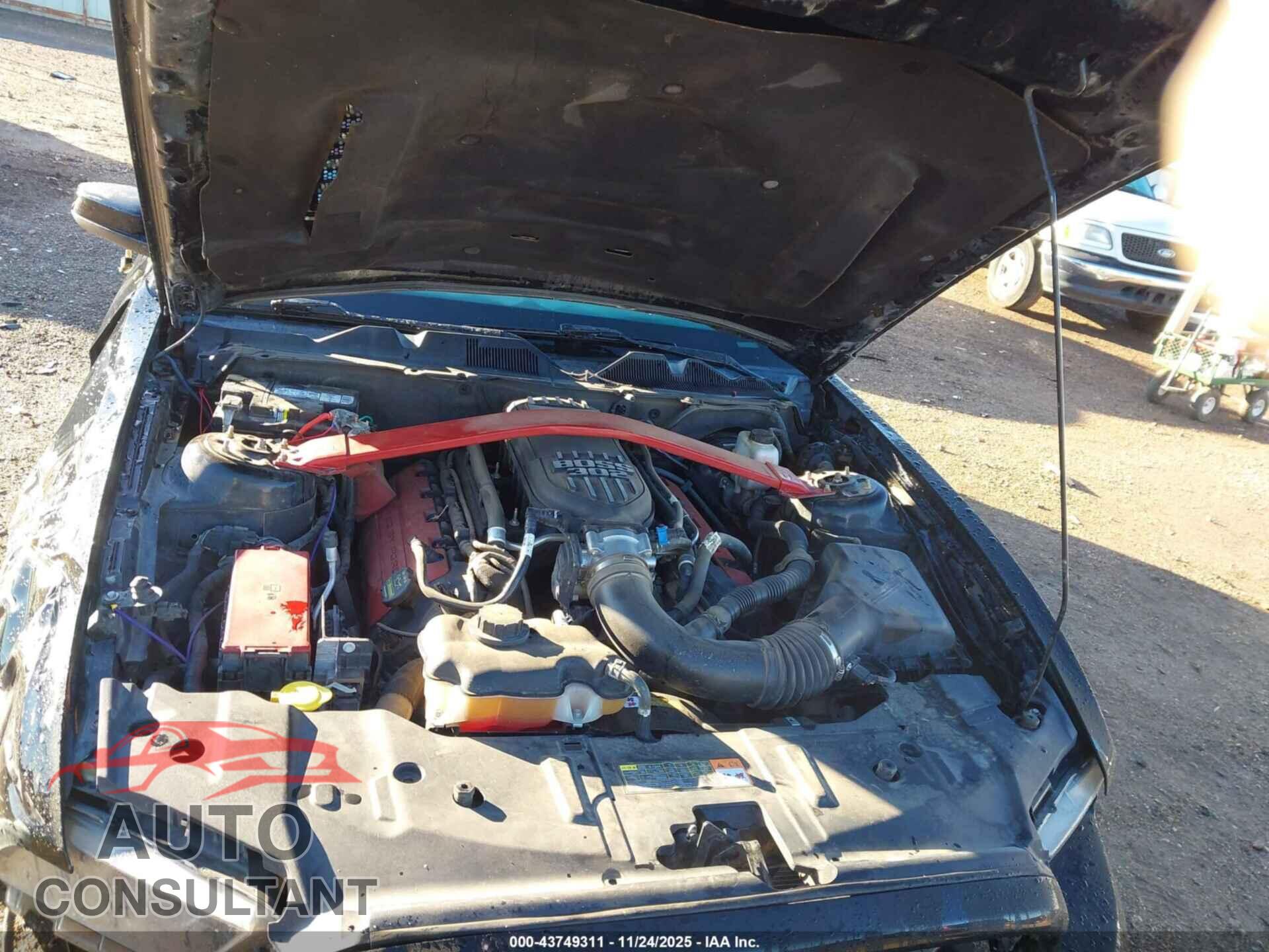 FORD MUSTANG 2014 - 1ZVBP8CF4E5221773