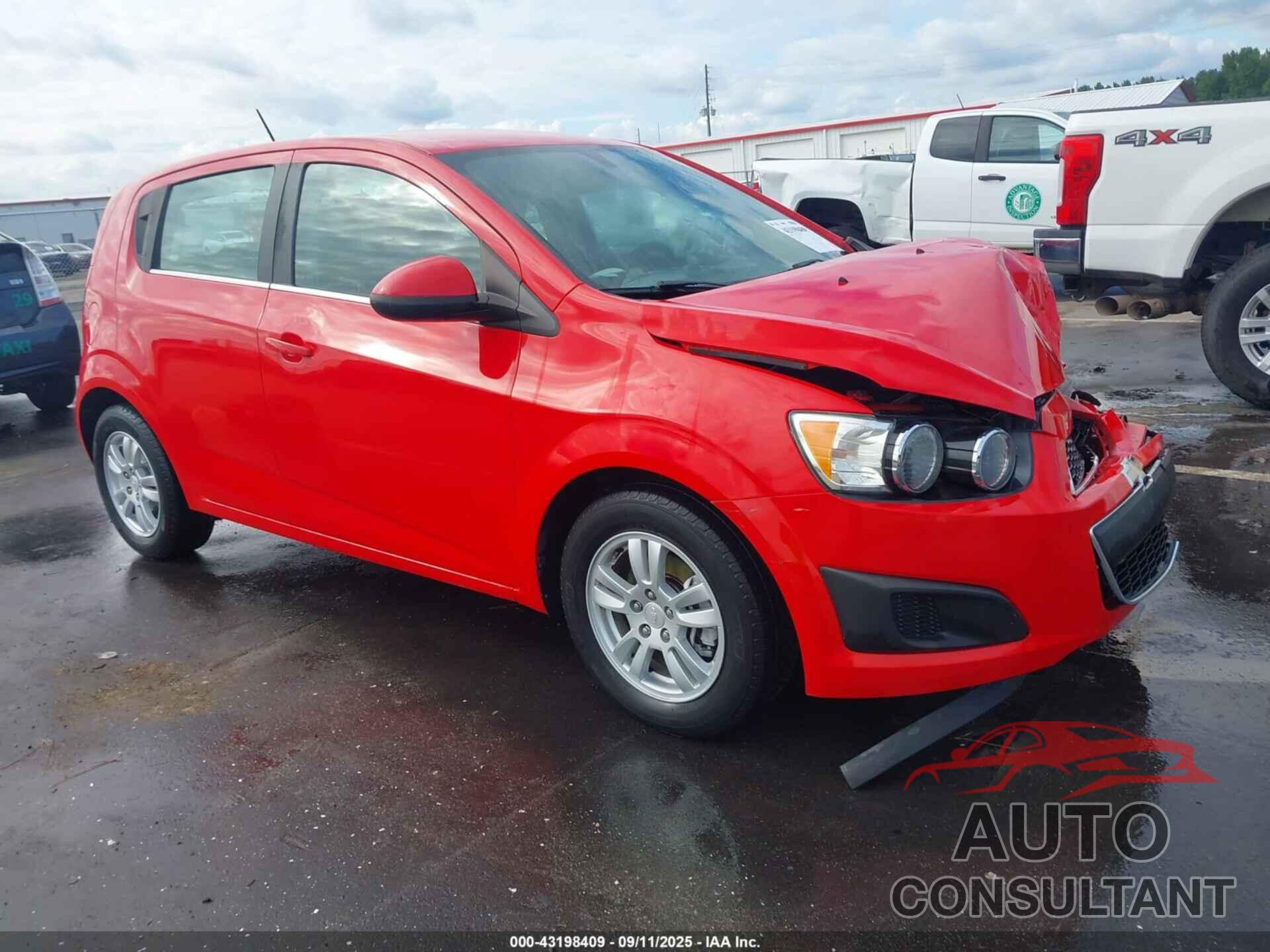 CHEVROLET SONIC 2015 - 1G1JC6SH5F4172035