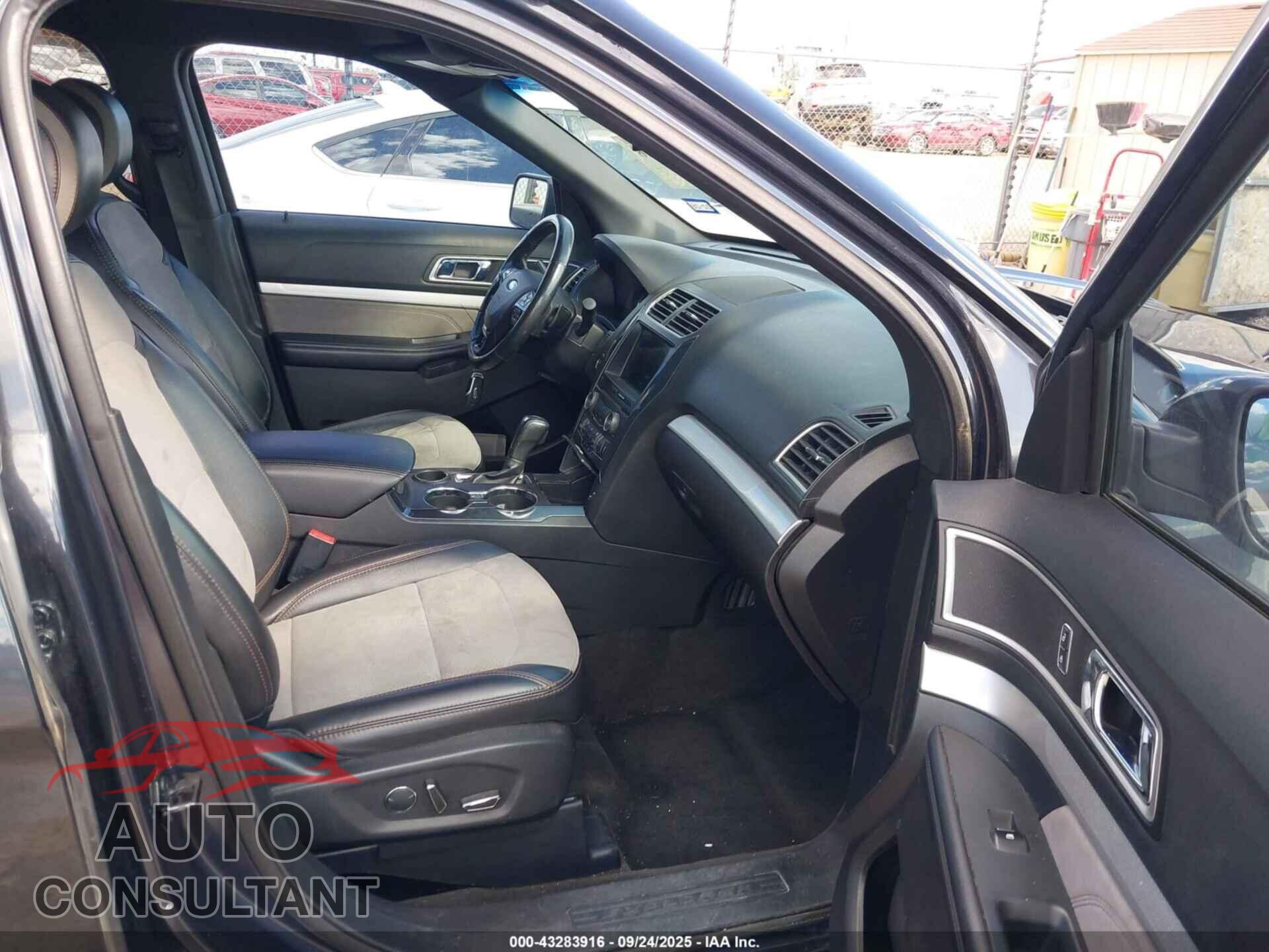 FORD EXPLORER 2017 - 1FM5K7D81HGB30991