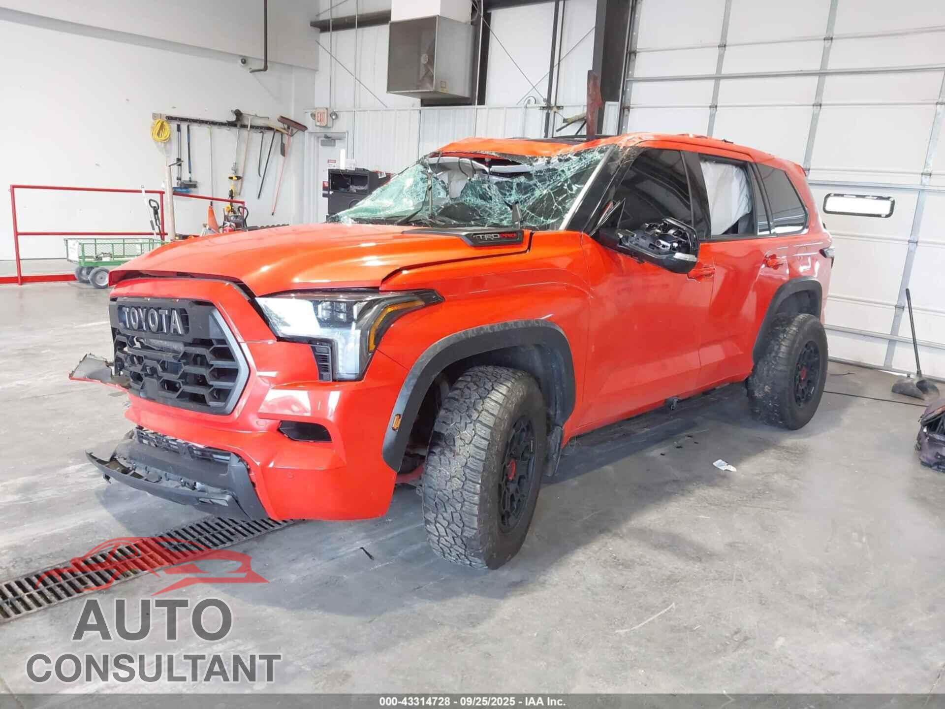TOYOTA SEQUOIA 2023 - 7SVAAABA9PX018405
