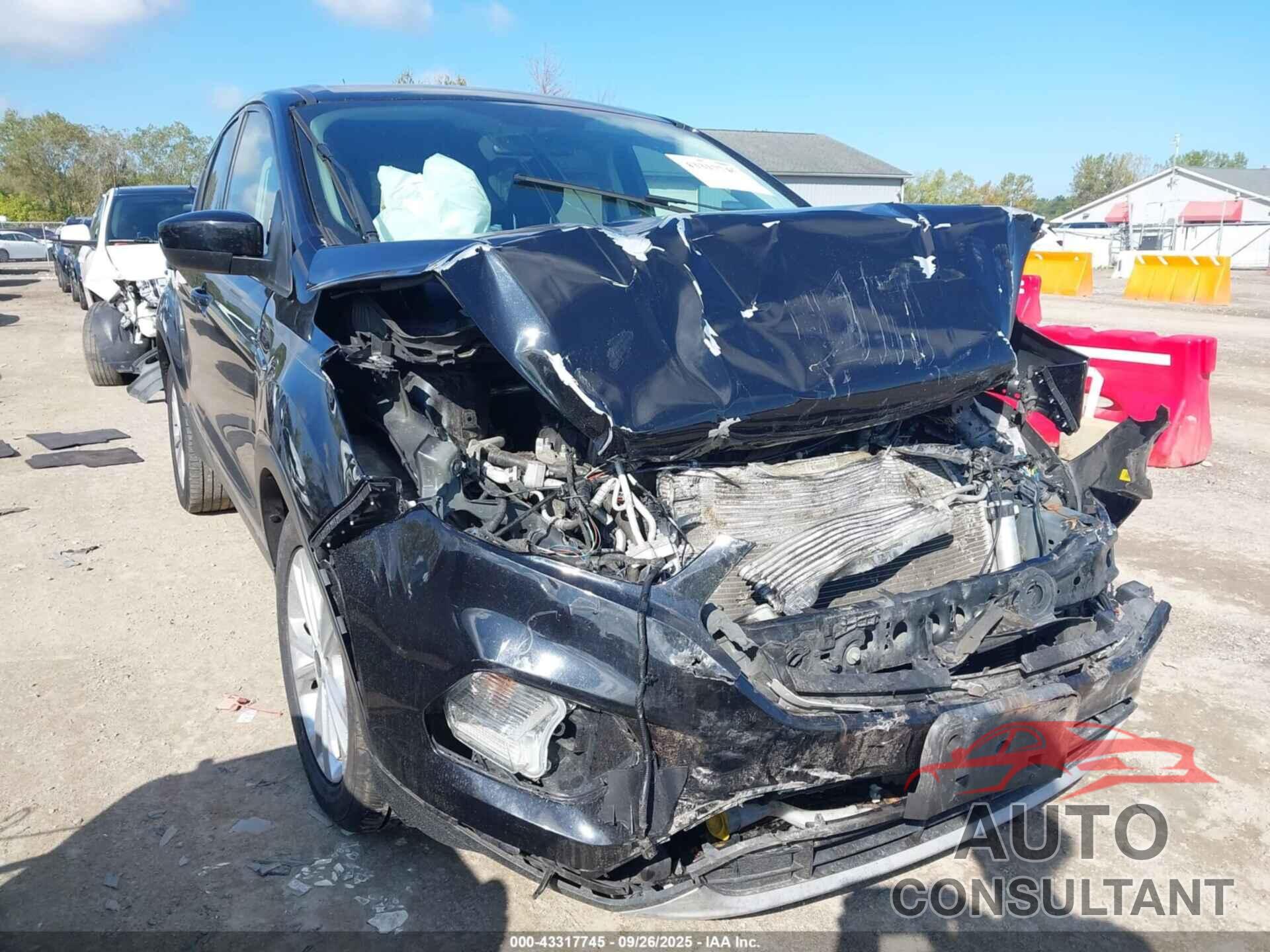 FORD ESCAPE 2019 - 1FMCU0GD8KUA33474