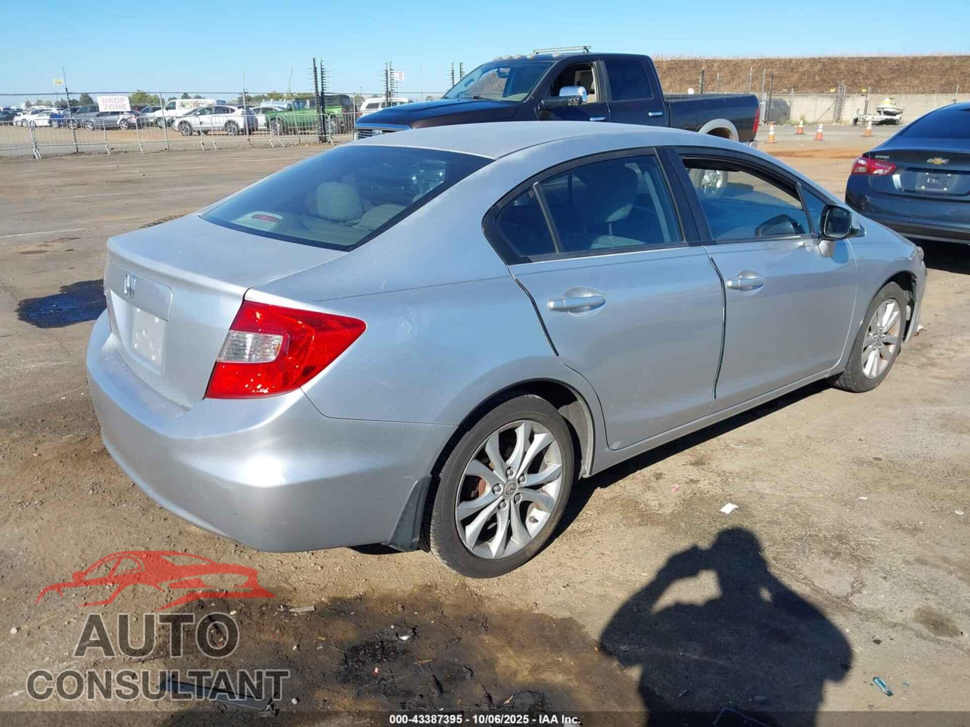 HONDA CIVIC 2012 - 2HGFB2F85CH335947