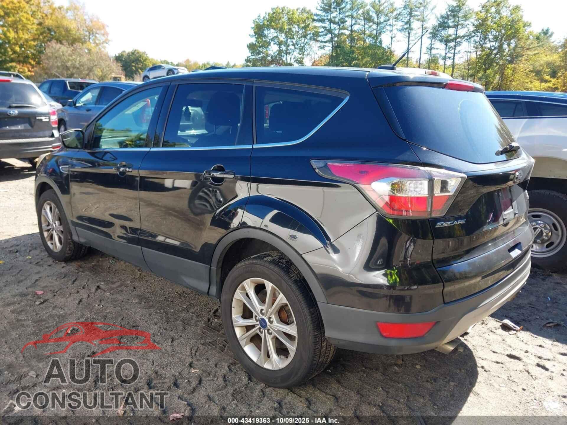 FORD ESCAPE 2017 - 1FMCU9G90HUB30712