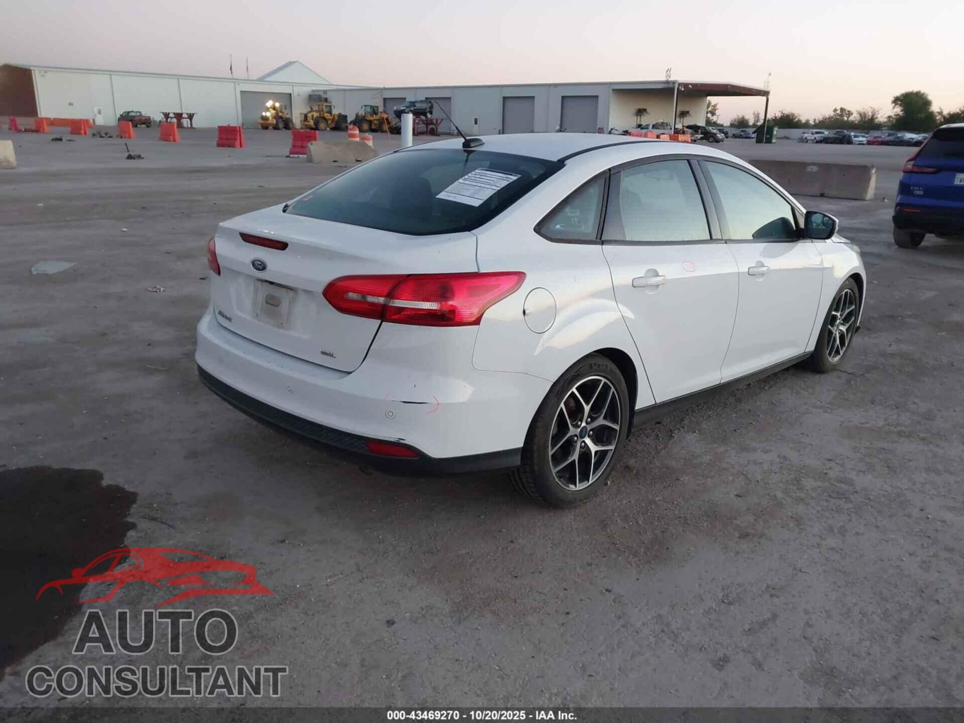 FORD FOCUS 2017 - 1FADP3H27HL248931