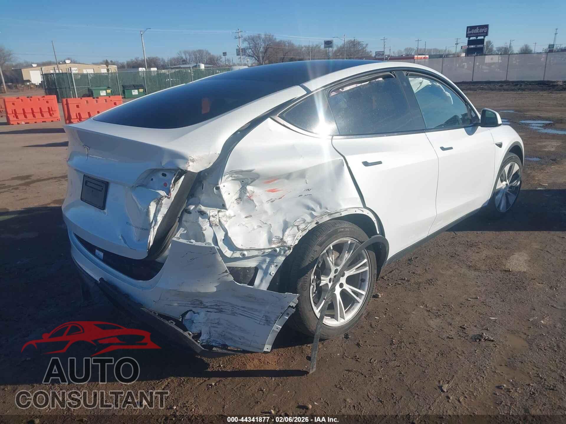TESLA MODEL Y 2023 - 7SAYGDEE7PF763237