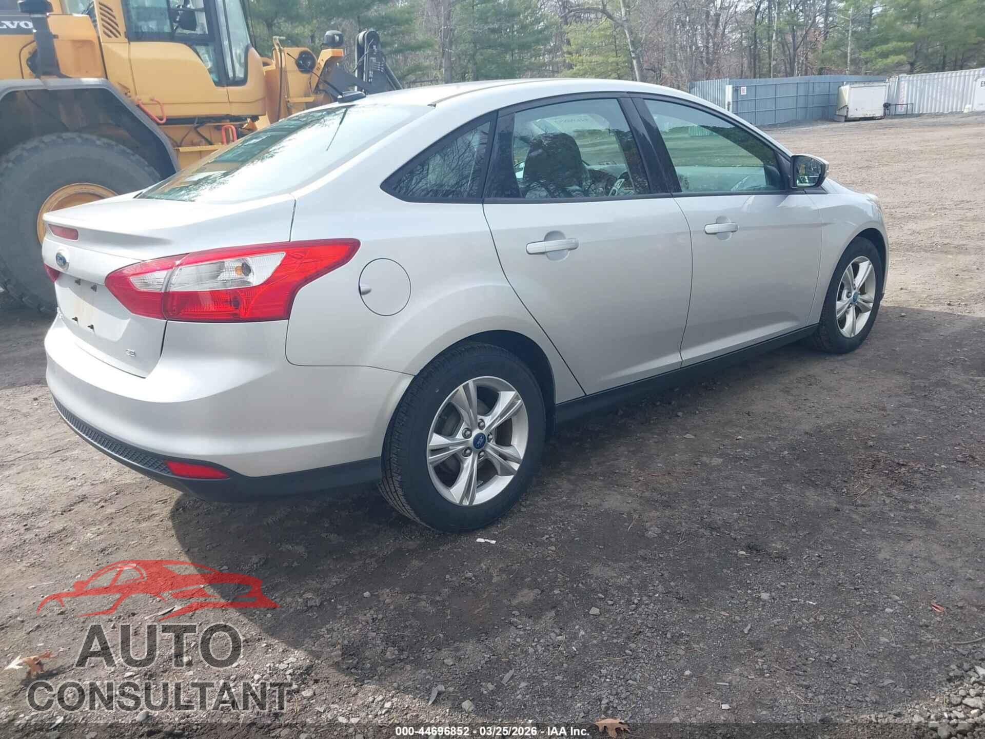 FORD FOCUS 2013 - 1FADP3F2XDL258219