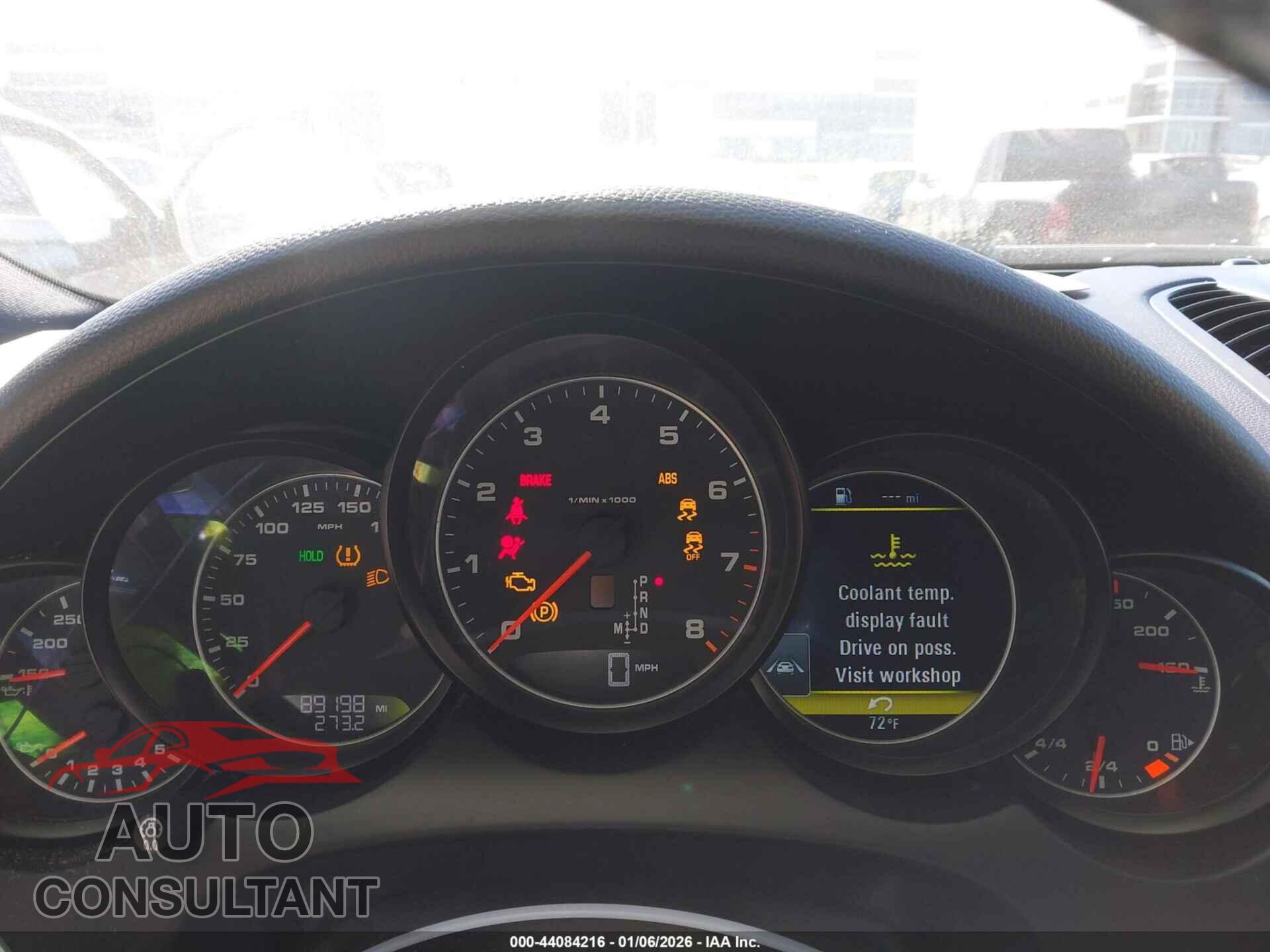 PORSCHE CAYENNE 2017 - WP1AA2A21HKA84809
