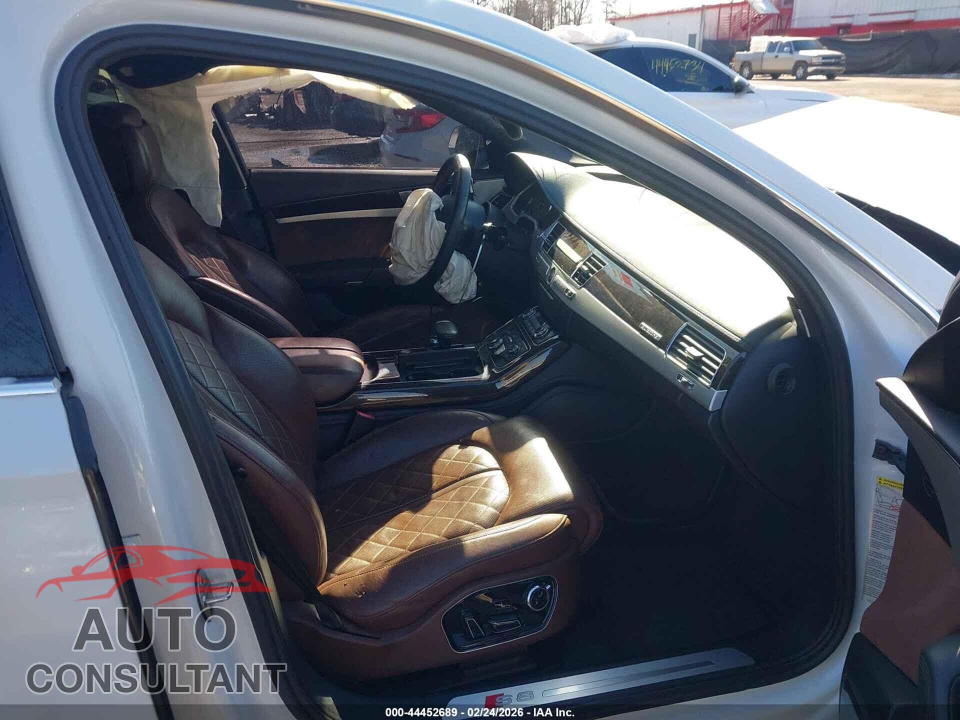 AUDI S8 2013 - WAUD2AFD1DN031887