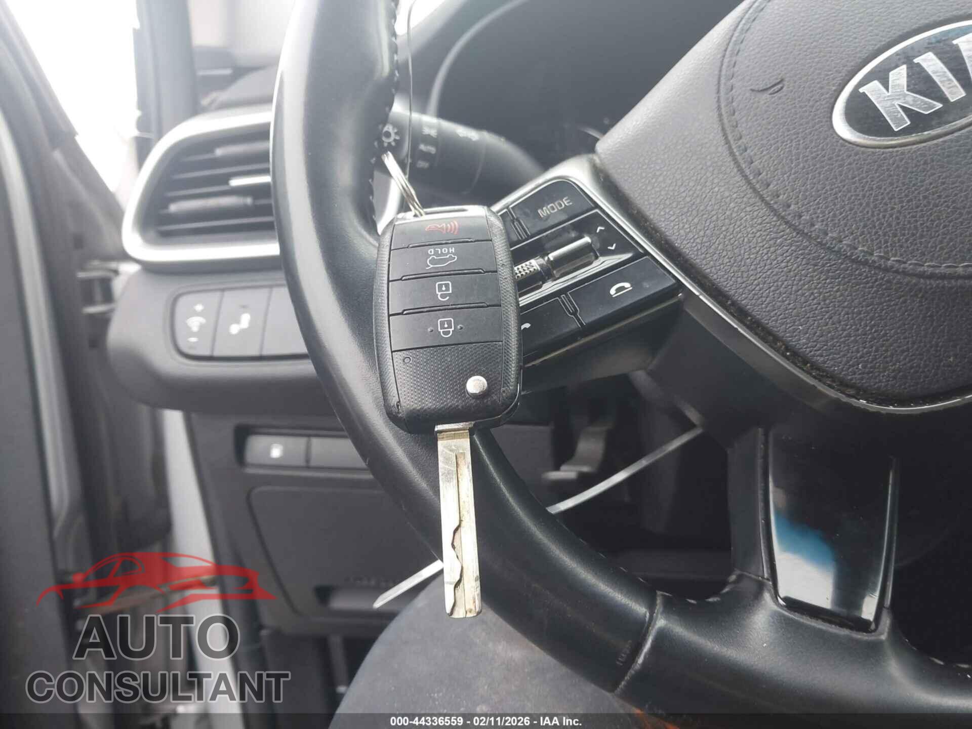 KIA SORENTO 2019 - 5XYPGDA35KG435362