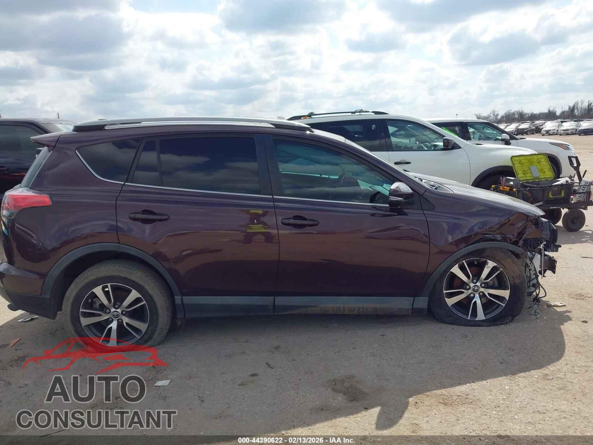 TOYOTA RAV4 2017 - 2T3RFREV2HW636229