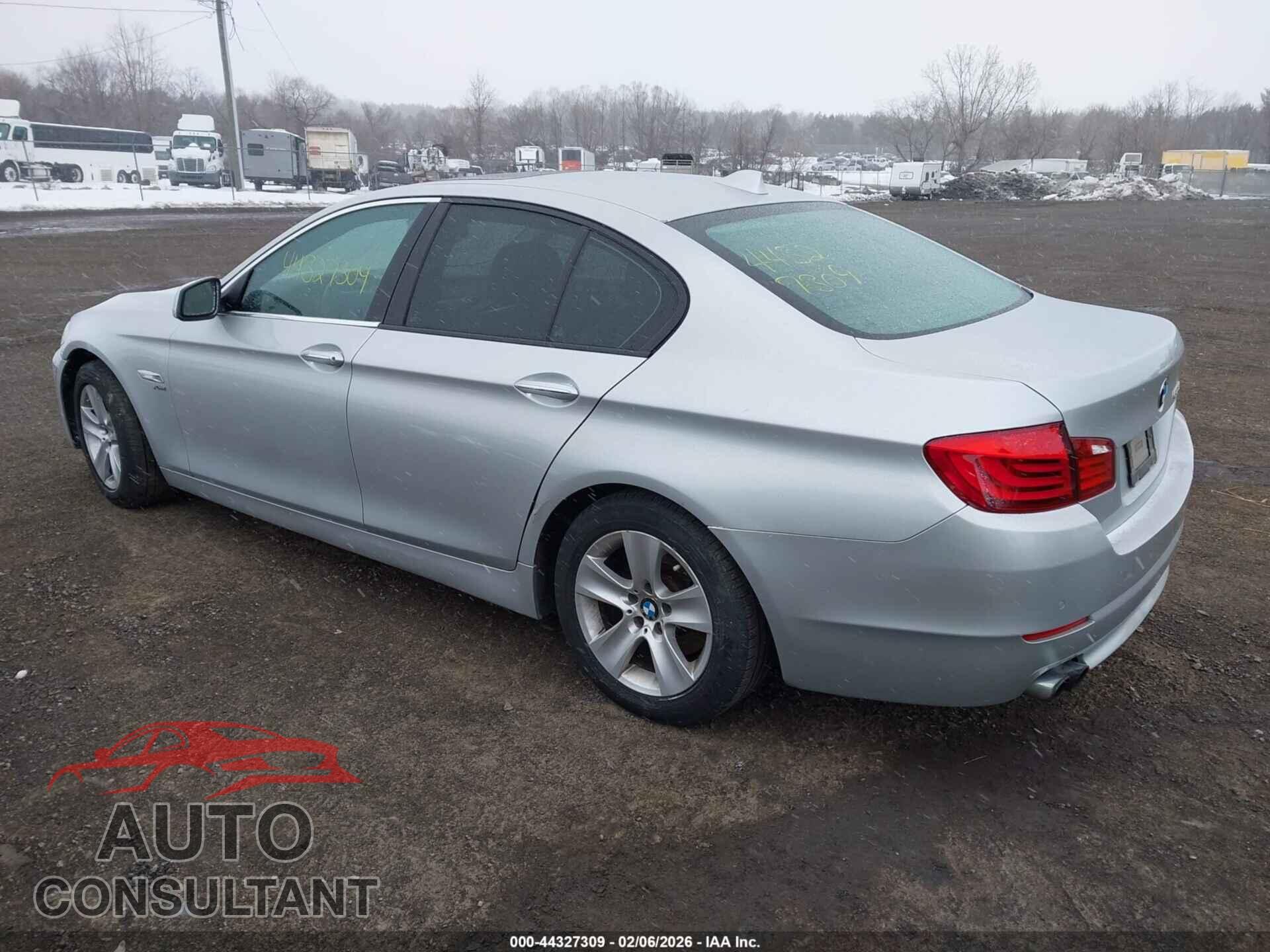 BMW 528I 2012 - WBAXH5C50CDW04833
