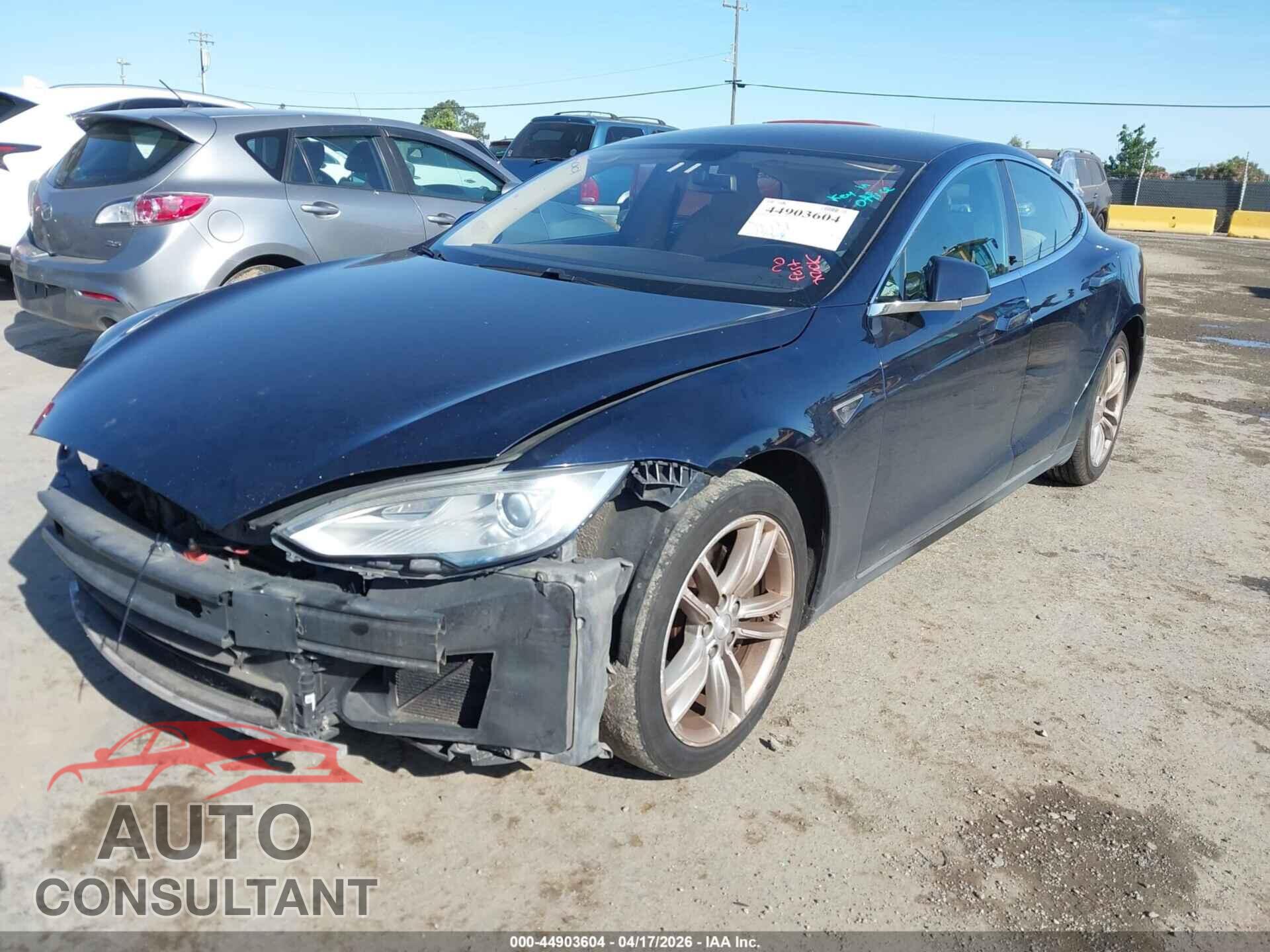TESLA MODEL S 2013 - 5YJSA1AG4DFP07844