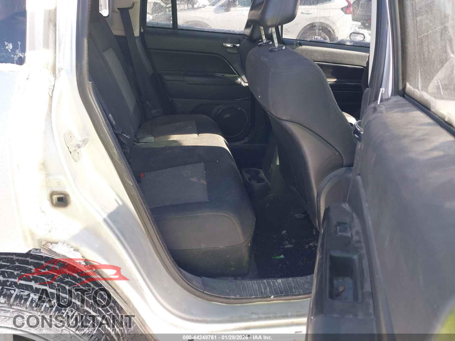 JEEP COMPASS 2009 - 1J4FF47B99D237075
