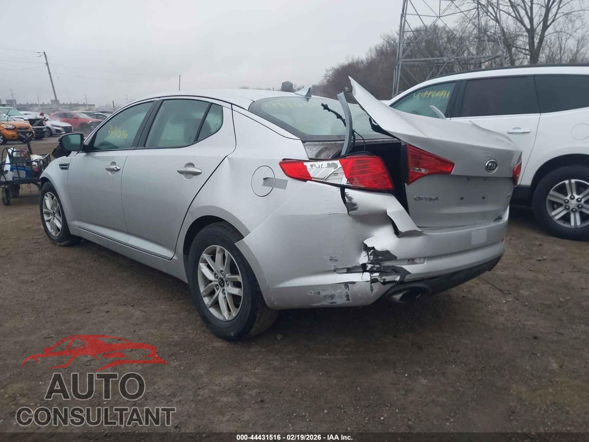 KIA OPTIMA 2011 - KNAGM4A76B5052029