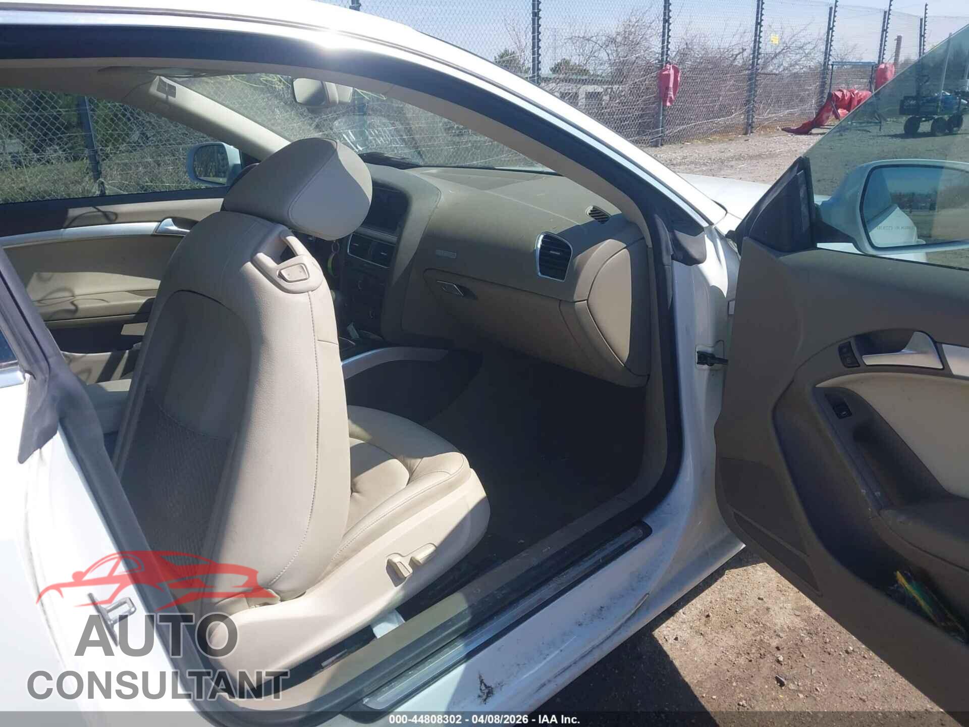 AUDI A5 2012 - WAULFAFR3CA001579