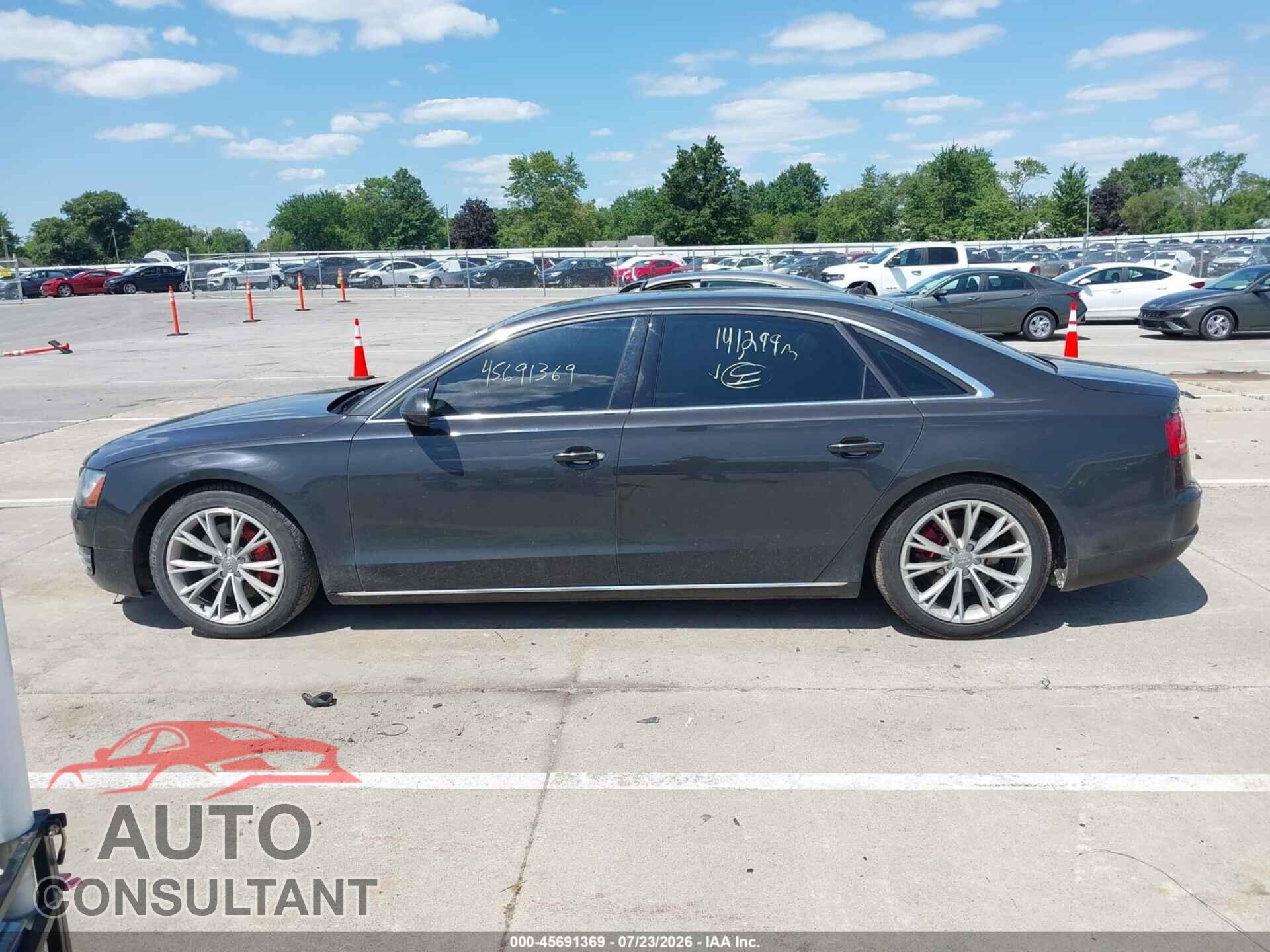 AUDI A8 L 2013 - WAURGAFD5DN004862