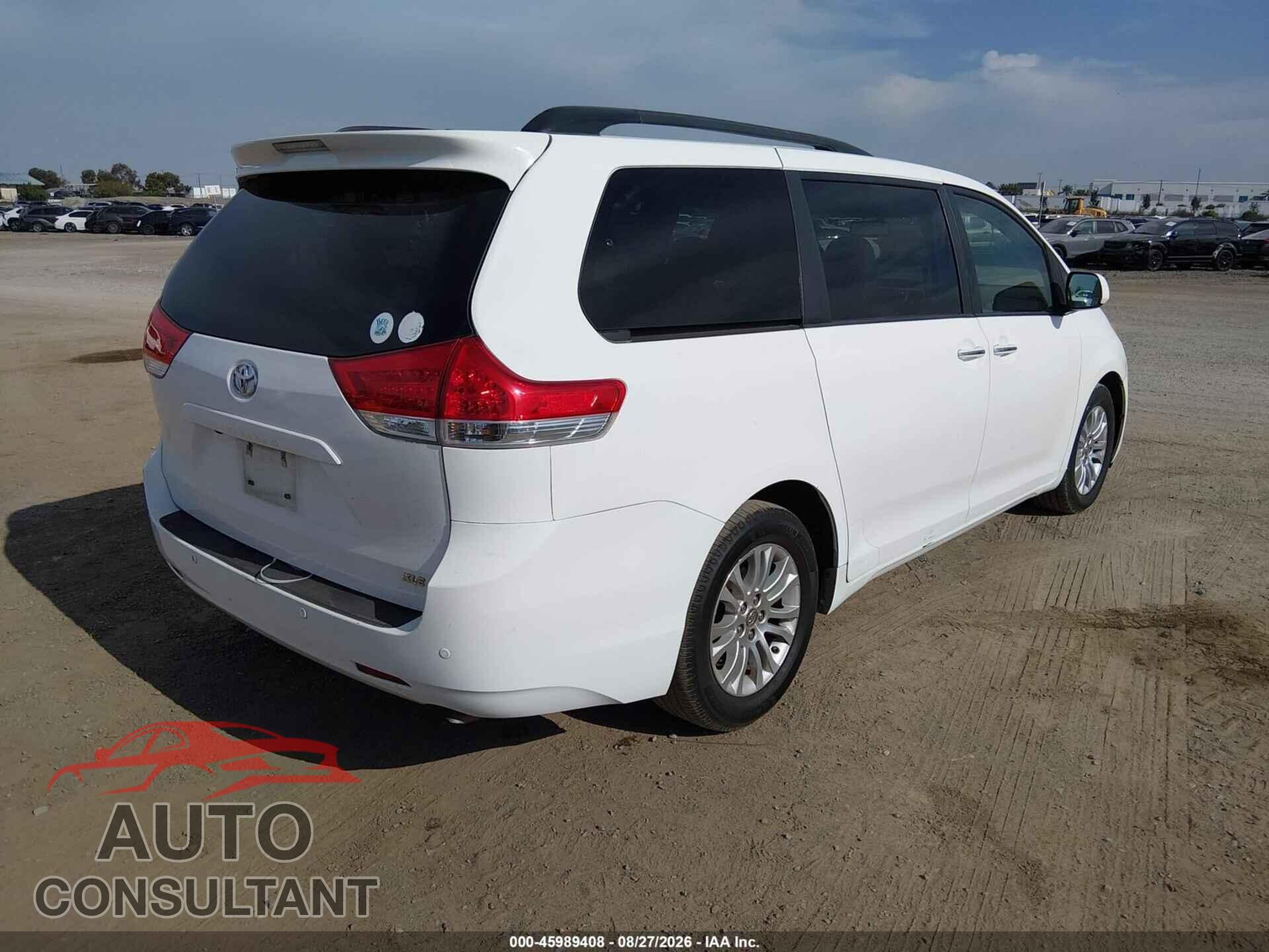 TOYOTA SIENNA 2011 - 5TDYK3DC8BS171792
