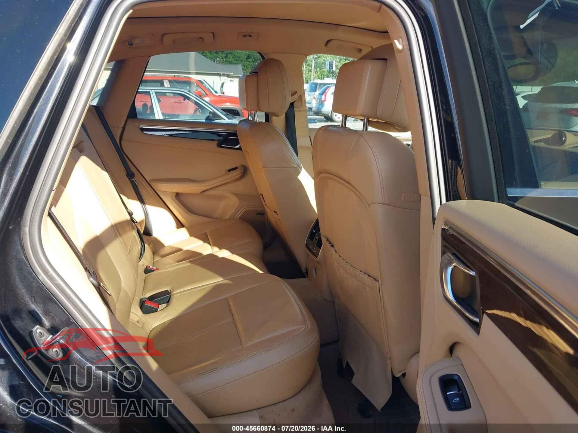 PORSCHE MACAN 2015 - WP1AB2A59FLB71601